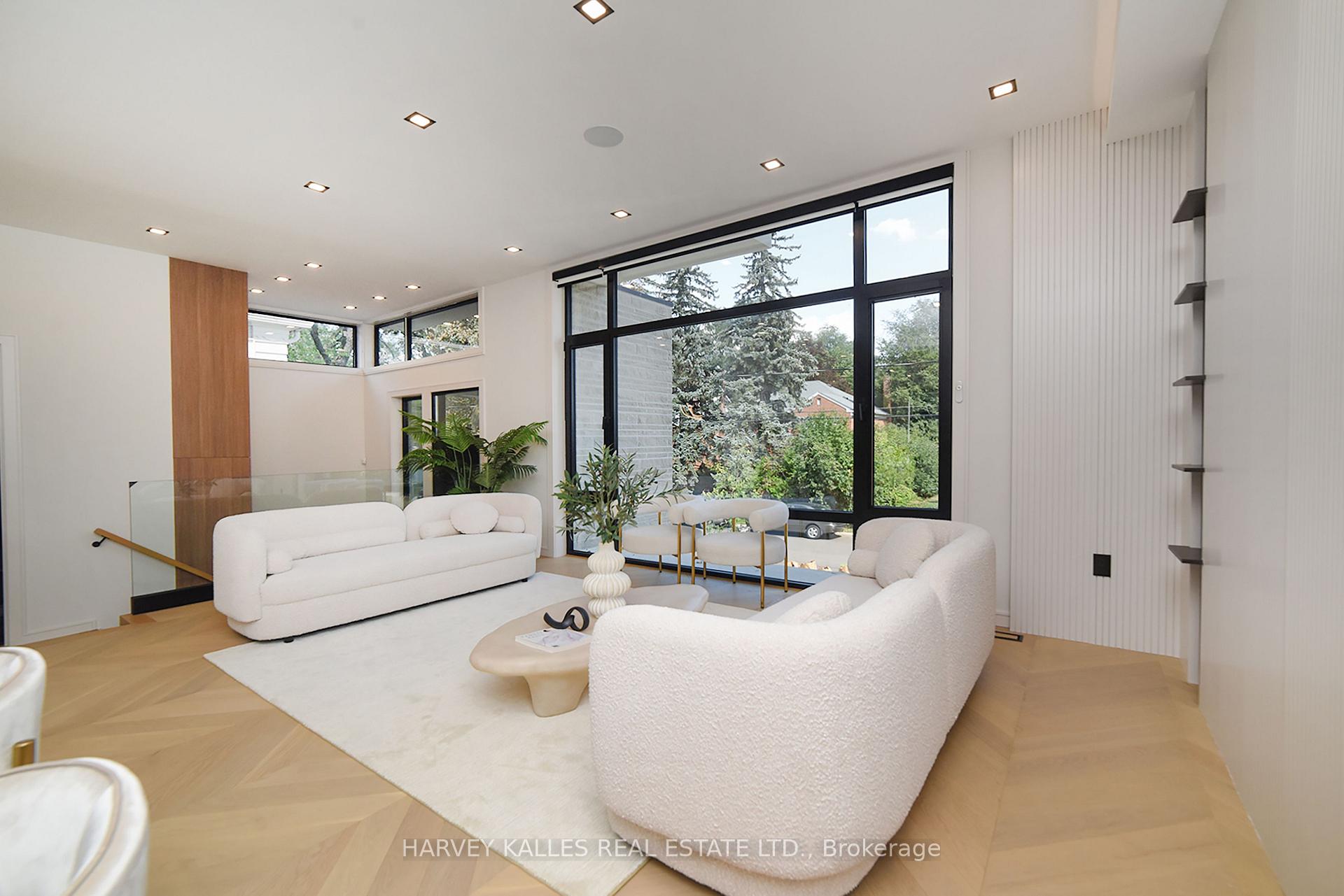 110 Mona Drive, Toronto