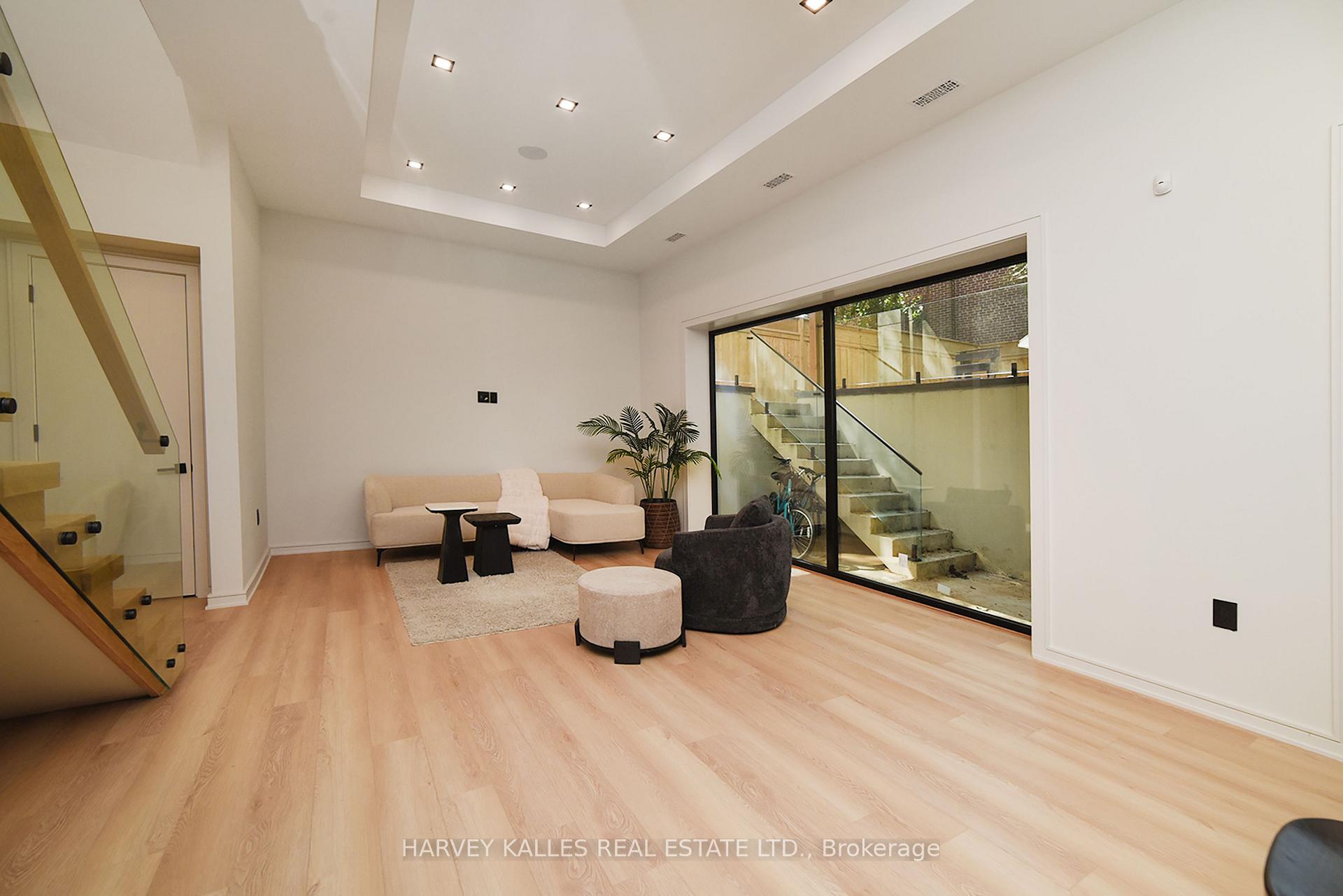 110 Mona Drive, Toronto