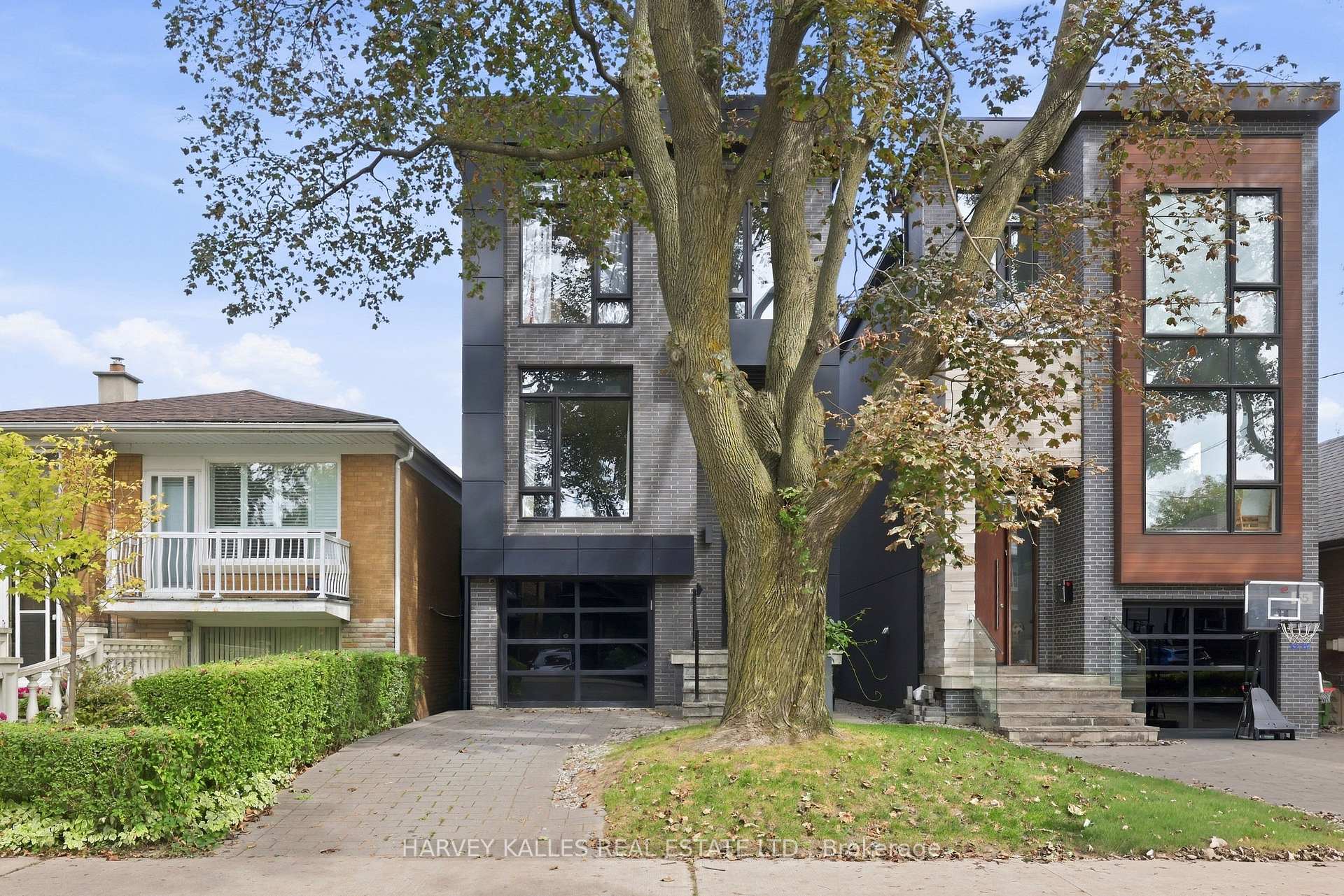 57 Roseneath Gardens, Toronto