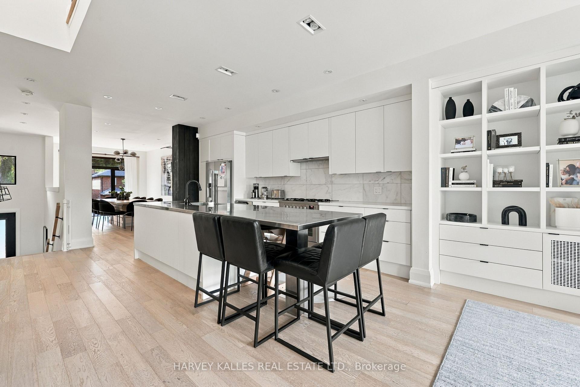 57 Roseneath Gardens, Toronto