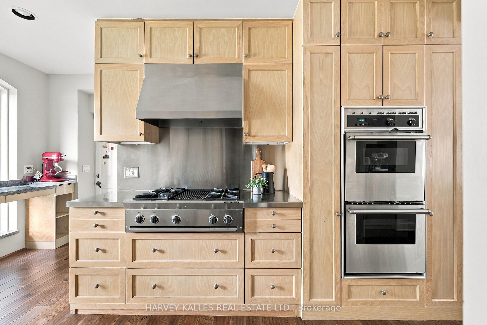 148 Strathallan Boulevard, Toronto
