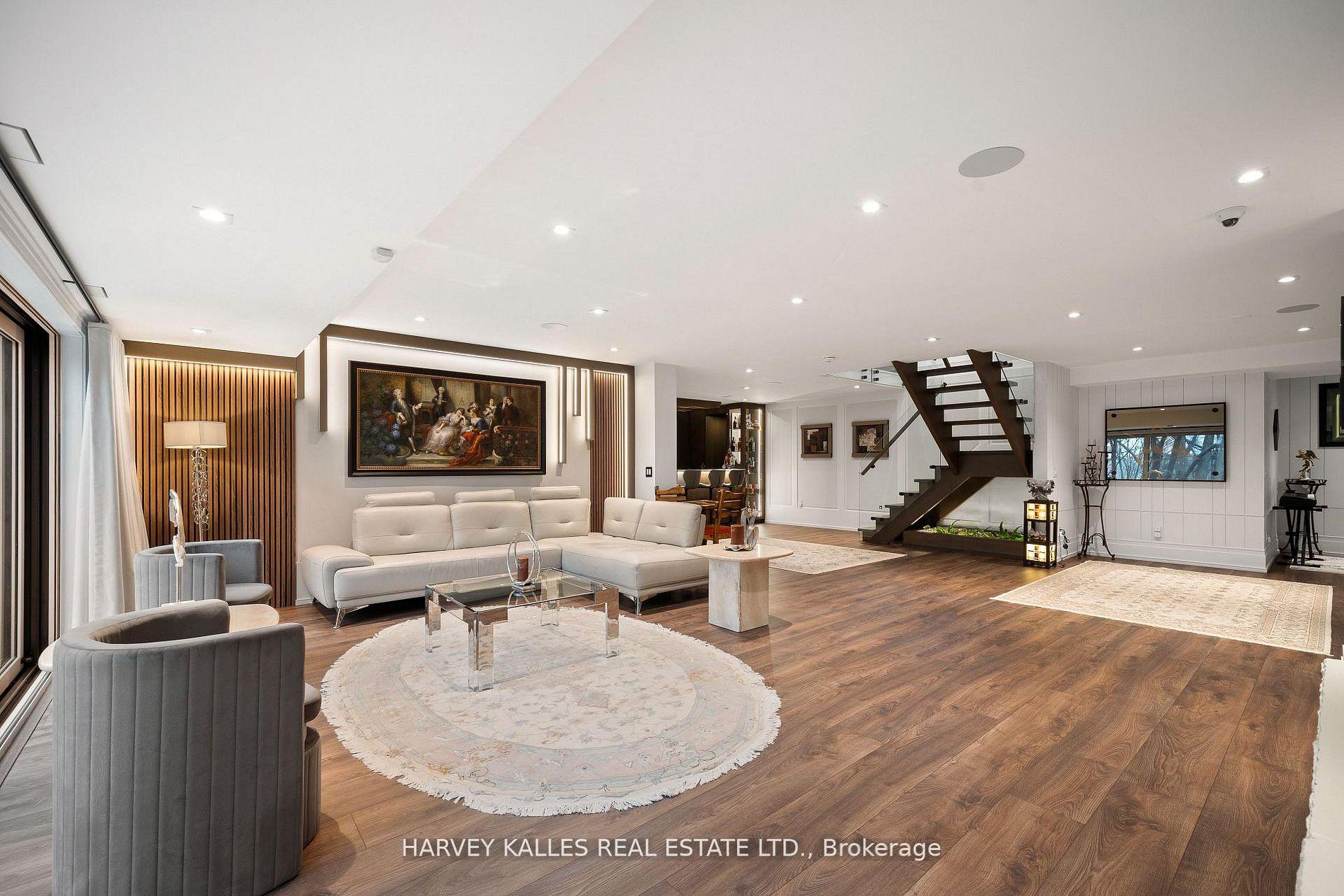 140 Sandringham Drive, Toronto