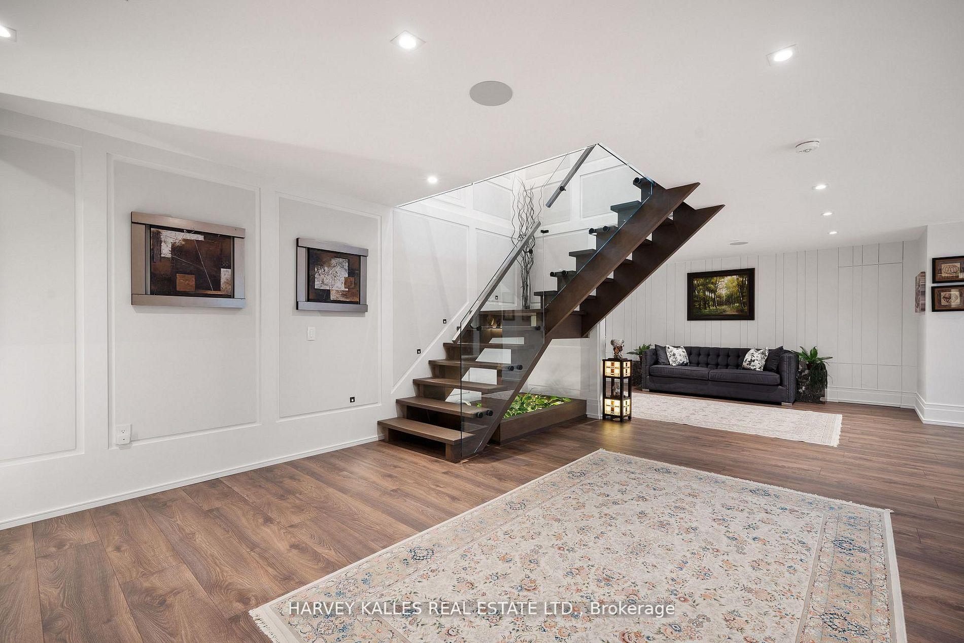 140 Sandringham Drive, Toronto