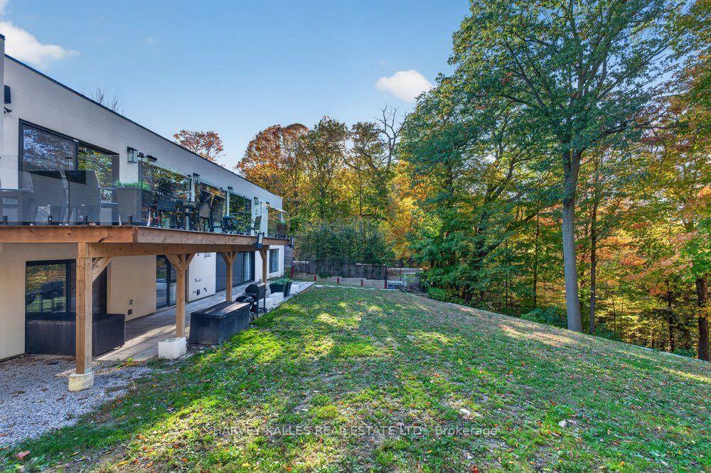 140 Sandringham Drive, Toronto