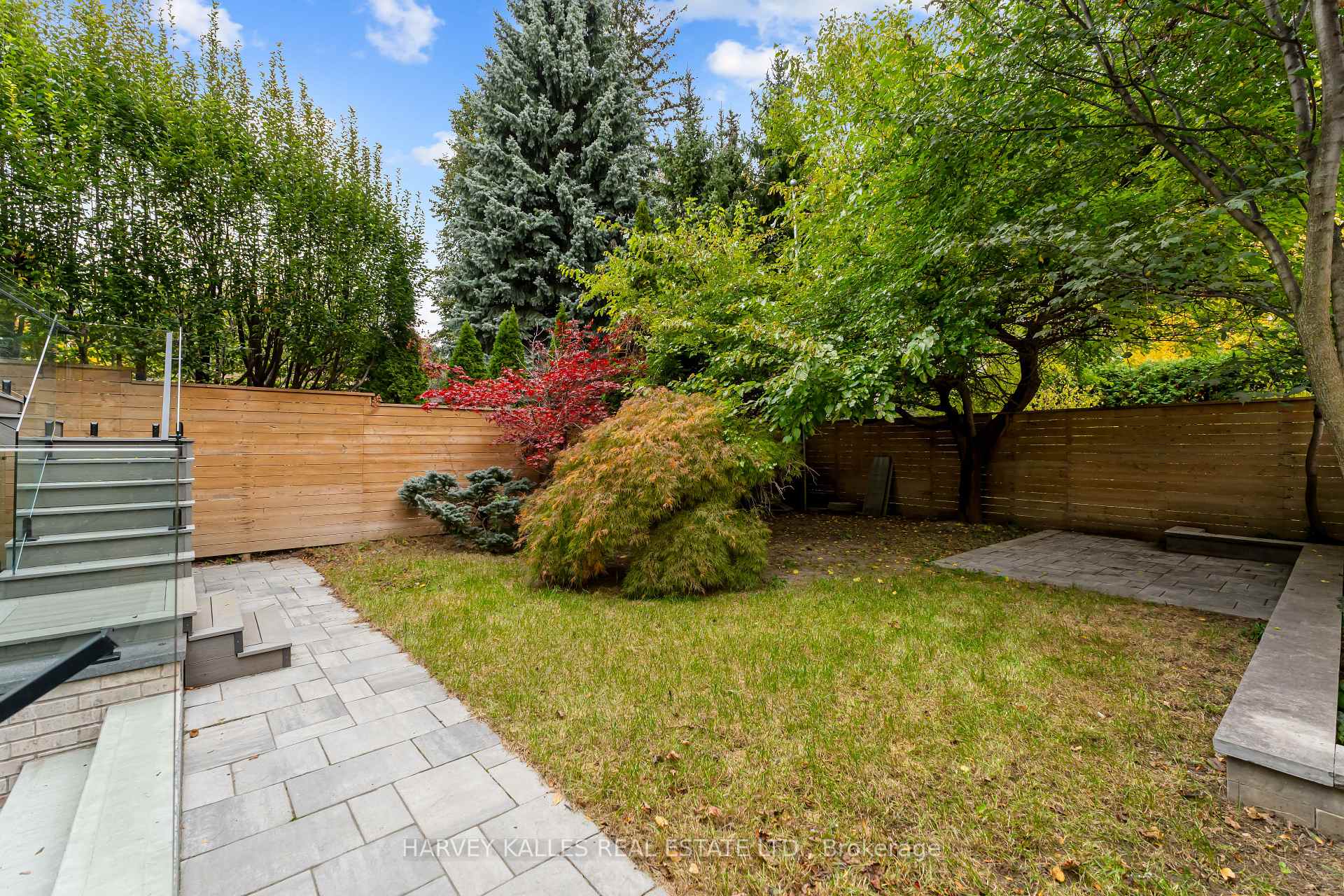 33 Saint Hilda's Avenue, Toronto