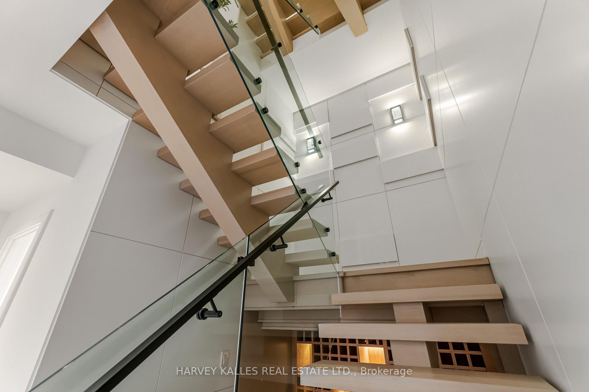 33 Saint Hilda's Avenue, Toronto
