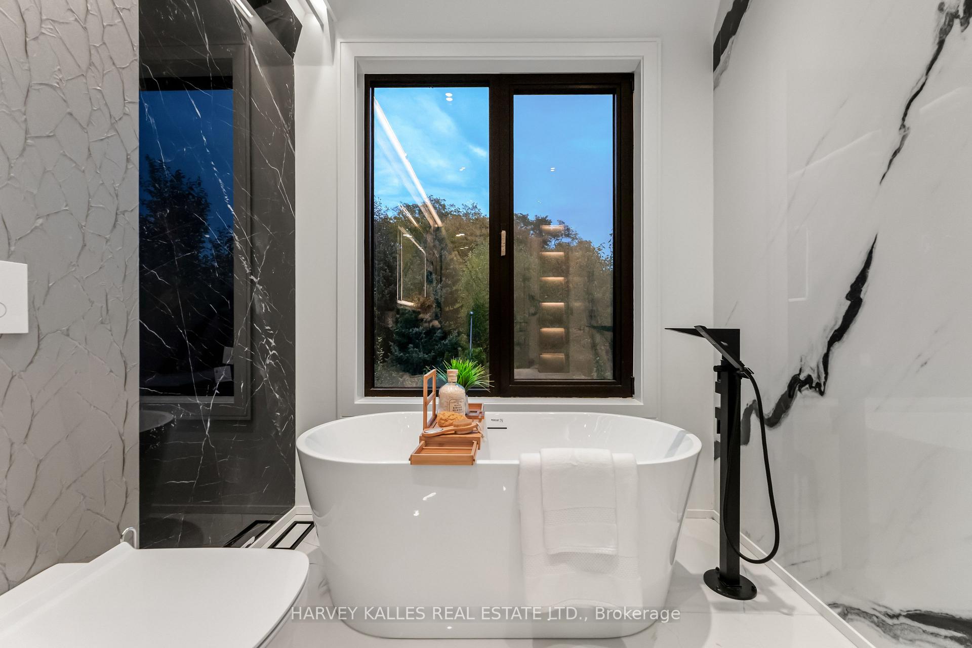 33 Saint Hilda's Avenue, Toronto