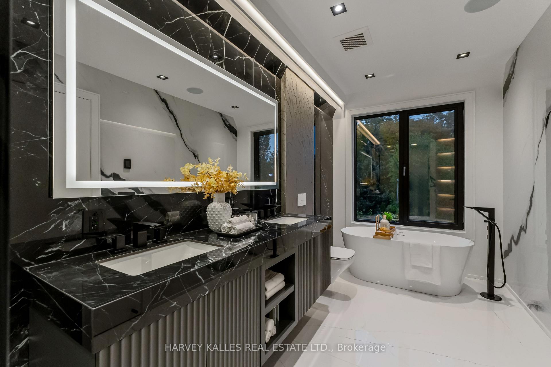 33 Saint Hilda's Avenue, Toronto