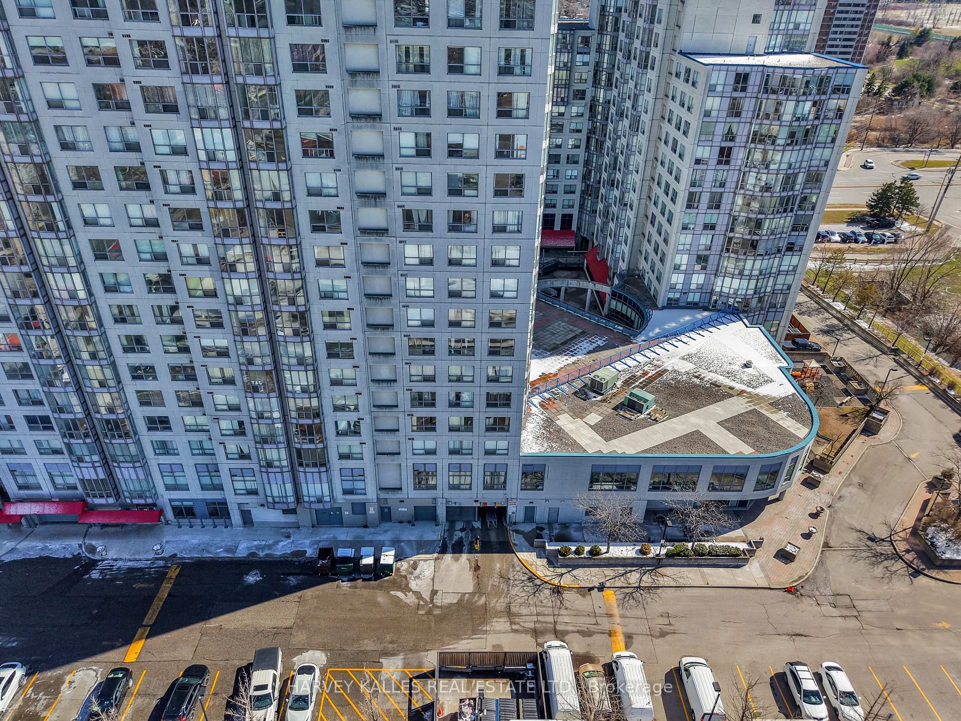 1470 Midland Avenue 609