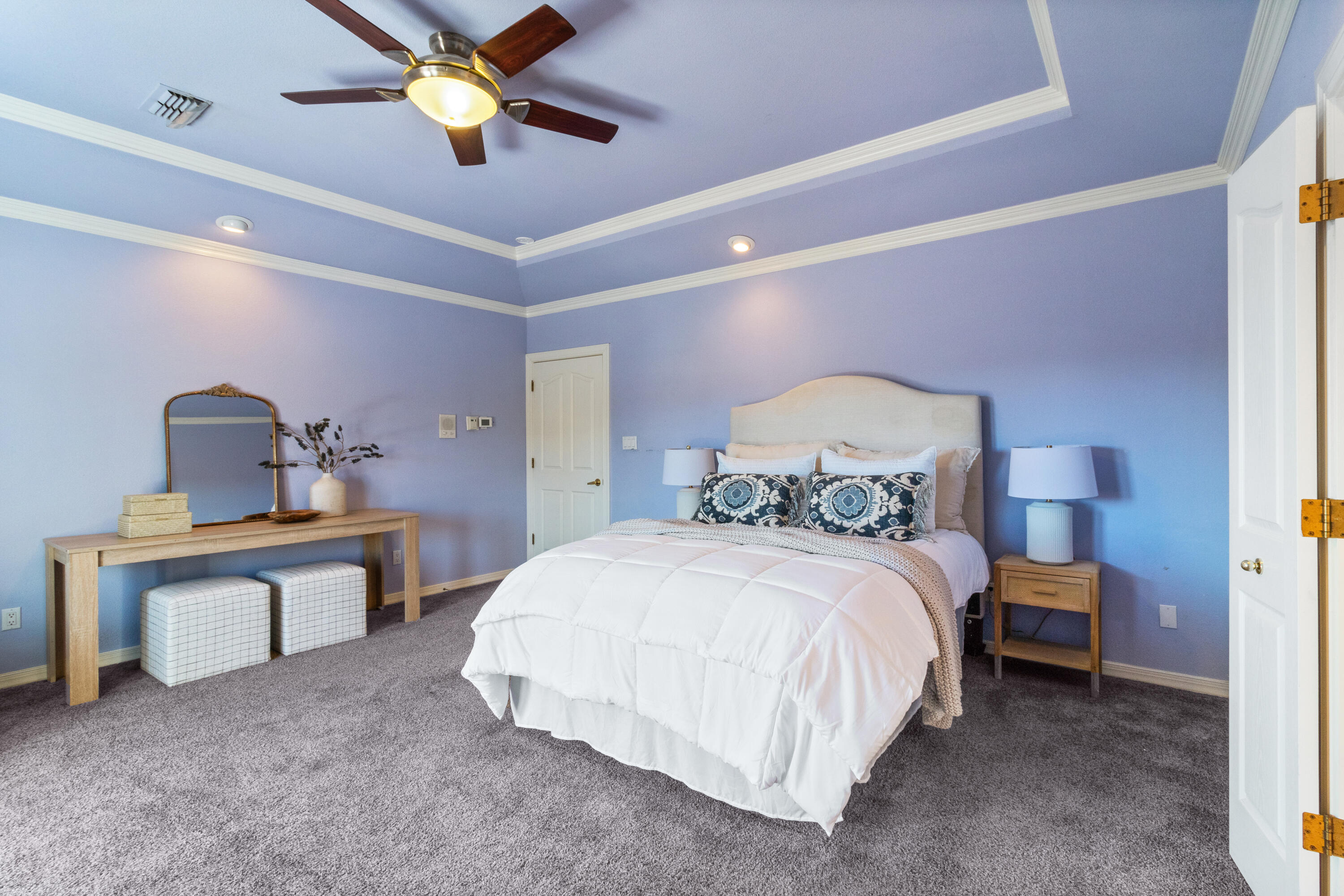 7720 Venice Avenue NE