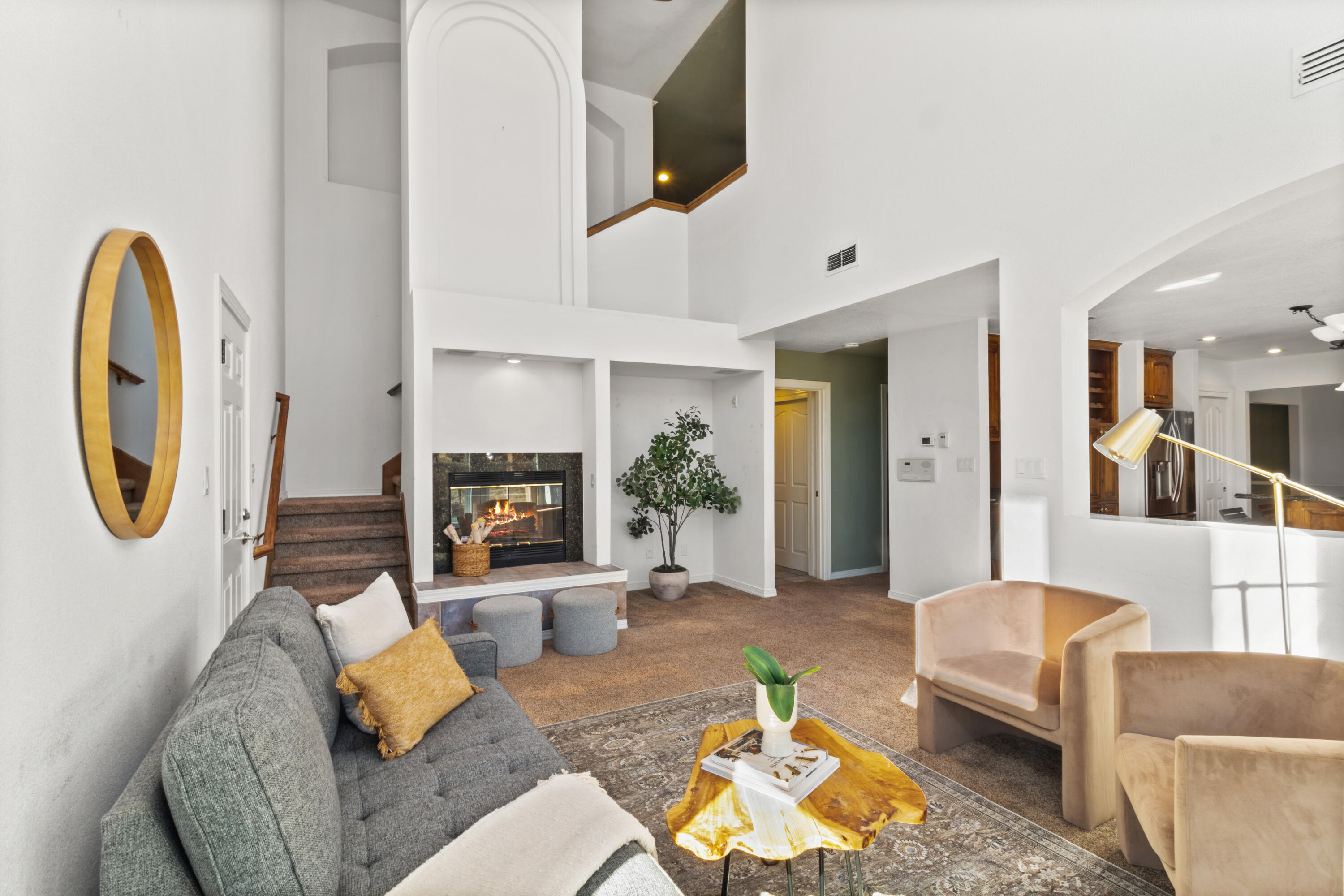 7720 Venice Avenue NE