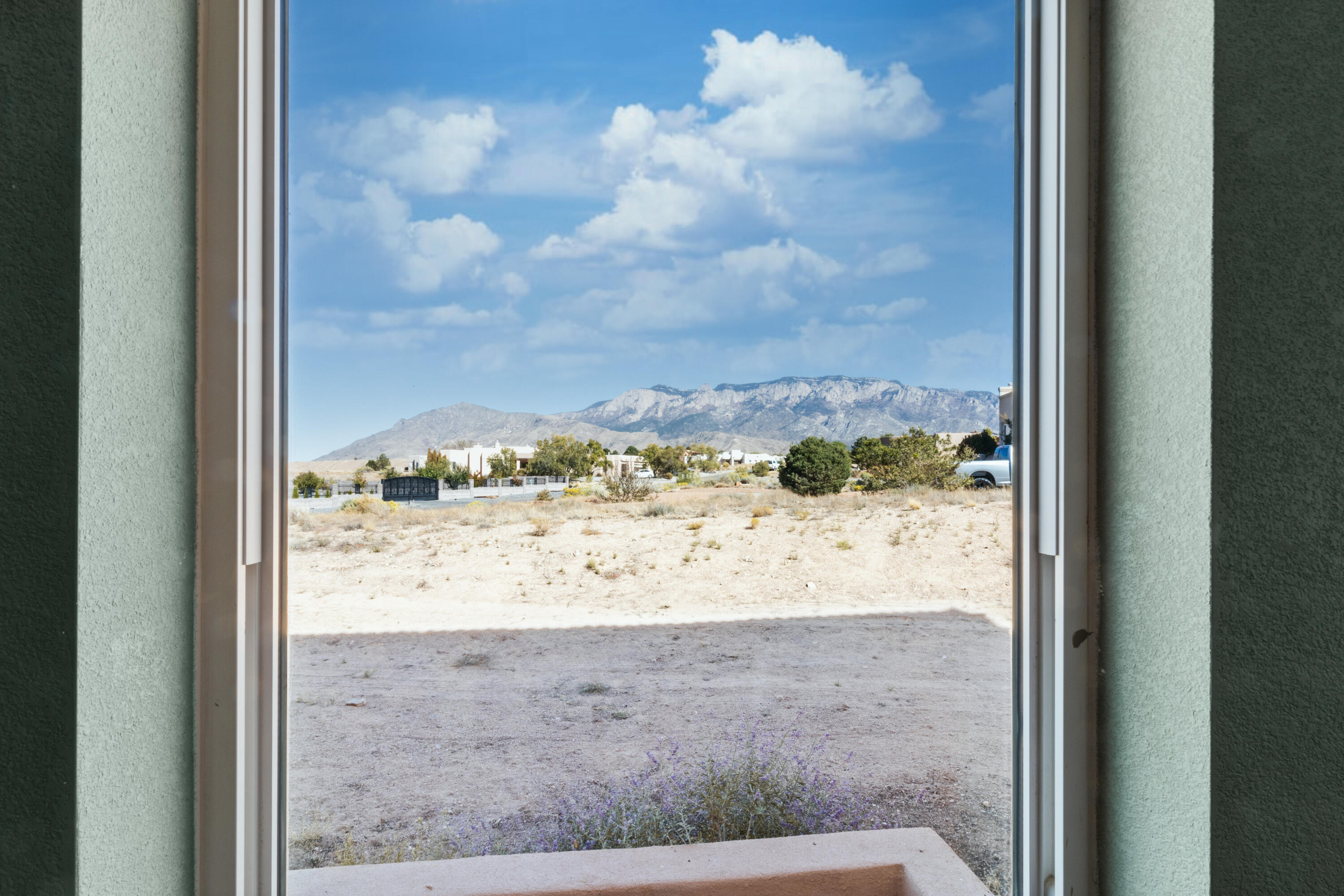 7720 Venice Avenue NE