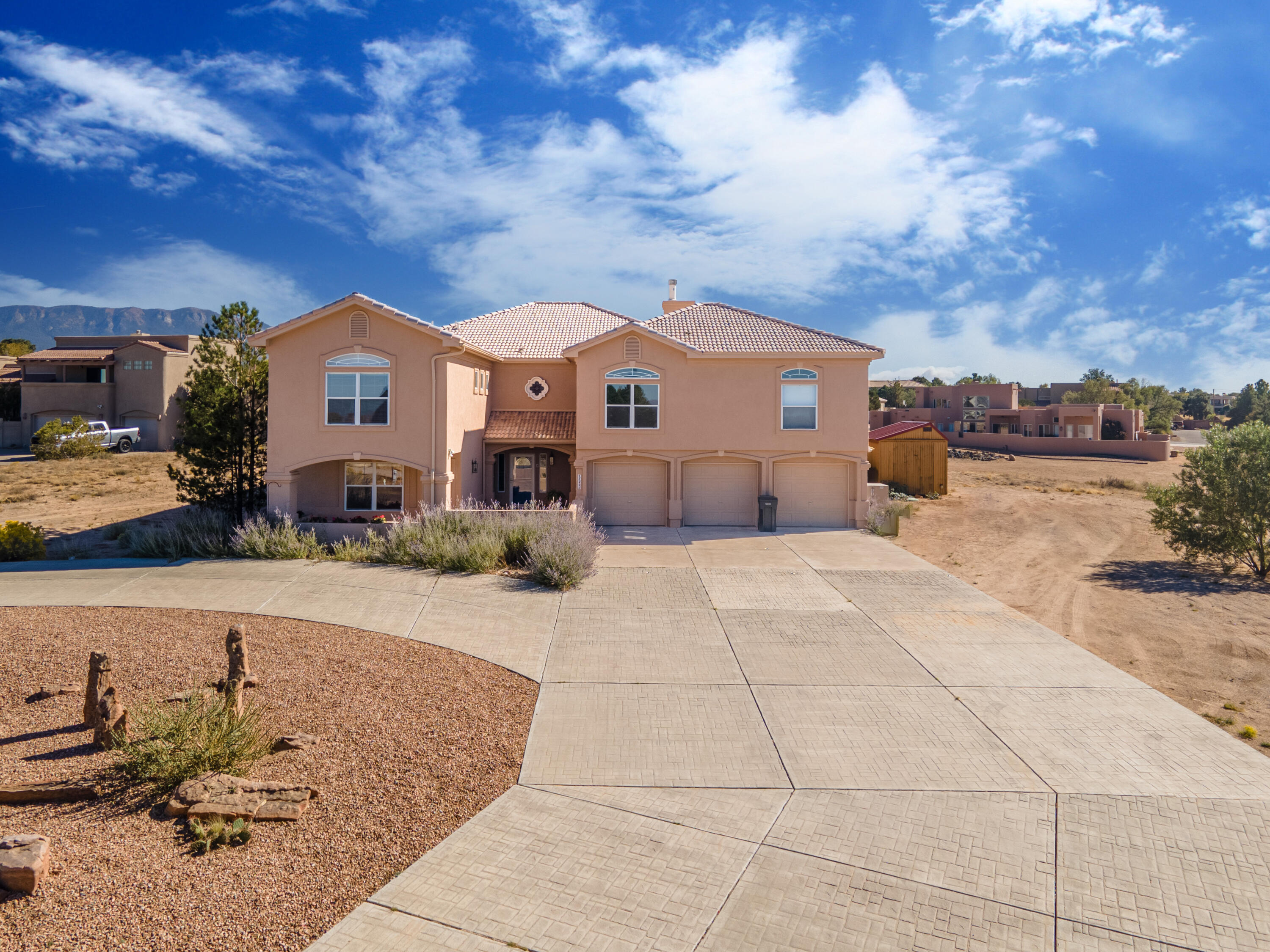 7720 Venice Avenue NE