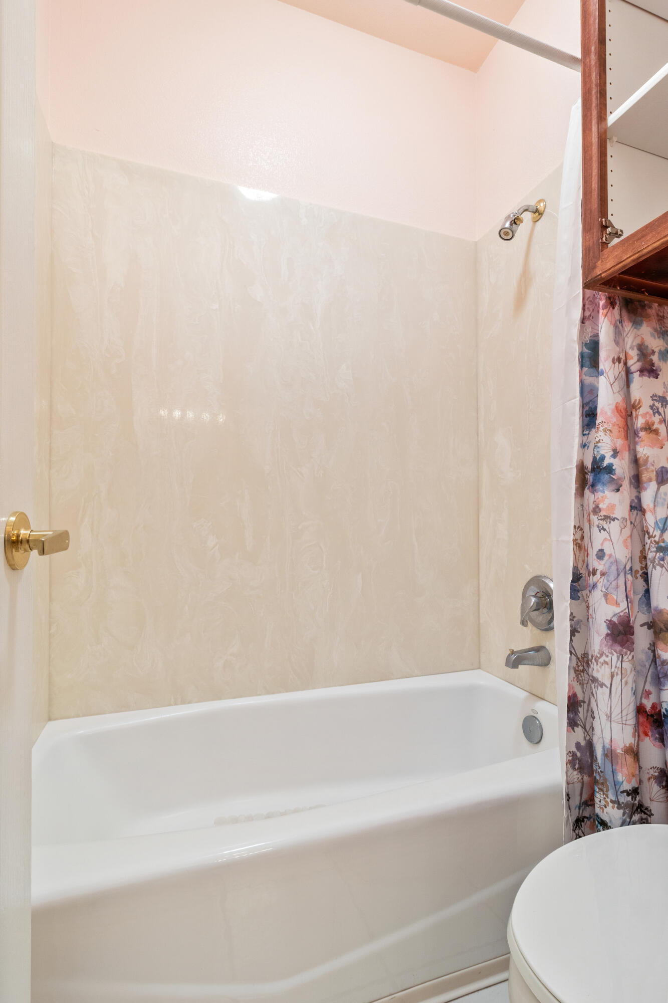 7720 Venice Avenue NE