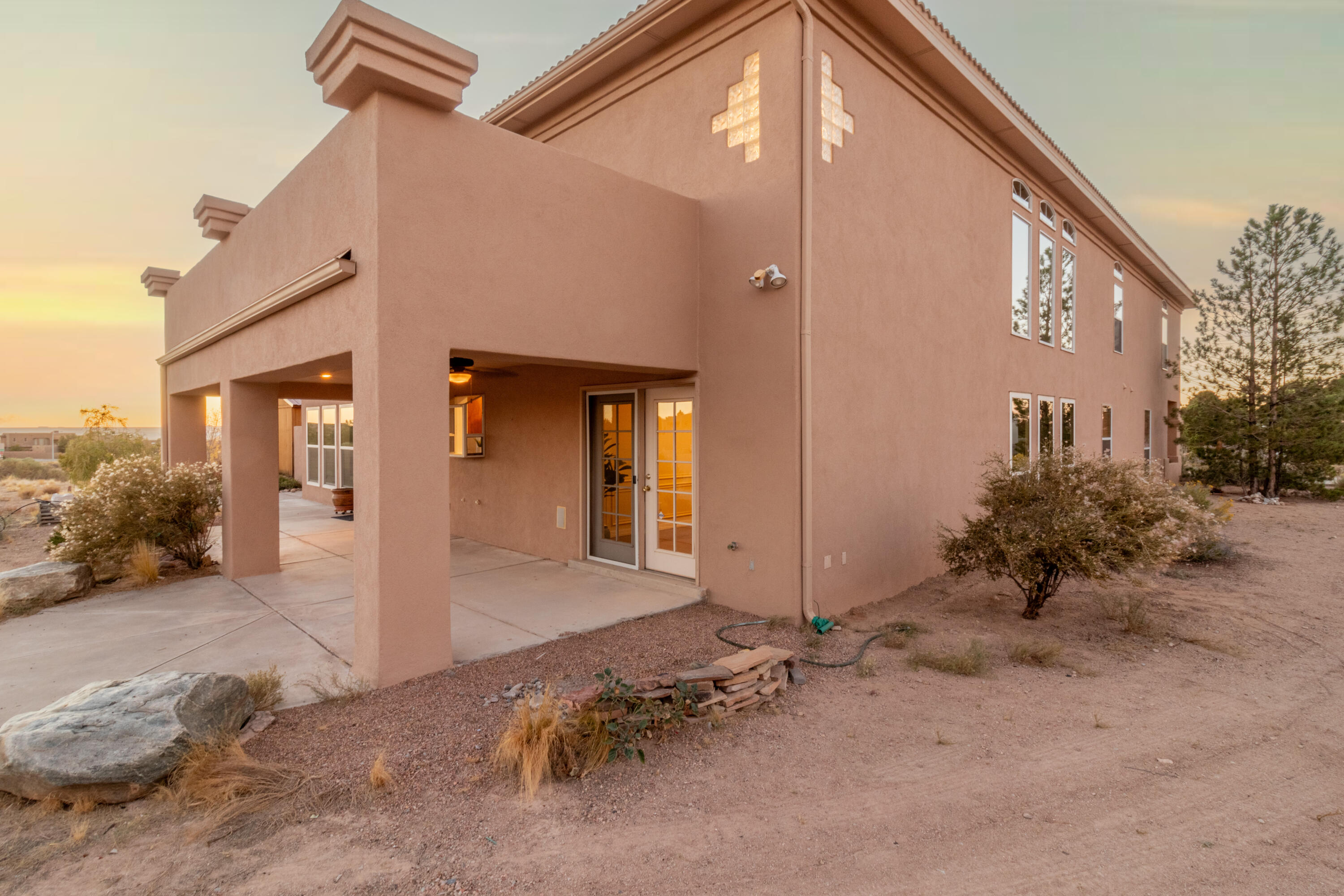 7720 Venice Avenue NE