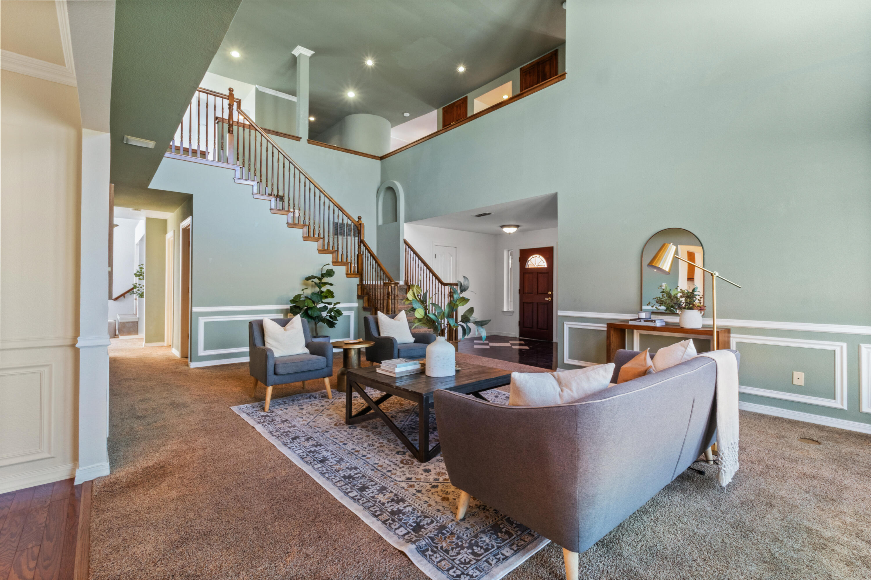 7720 Venice Avenue NE