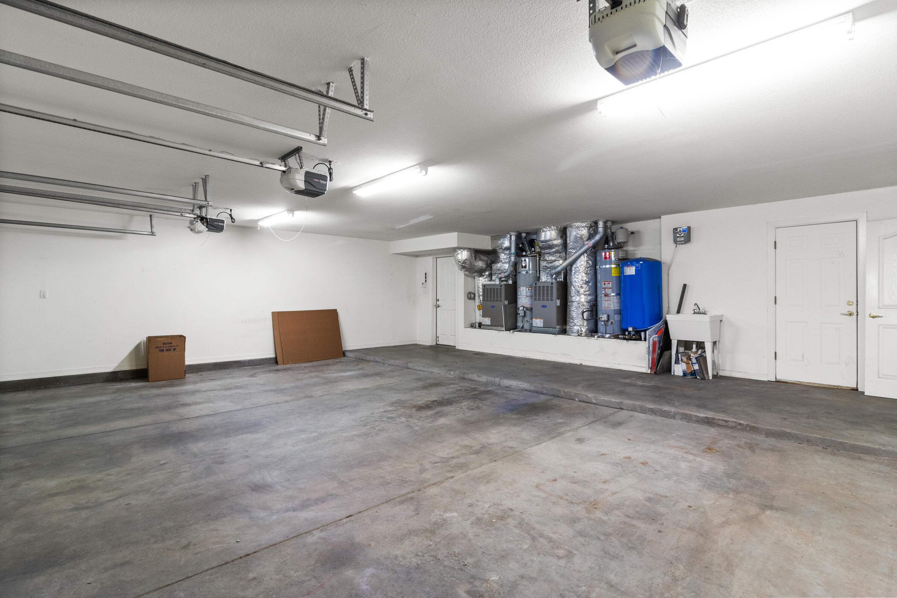 7720 Venice Avenue NE