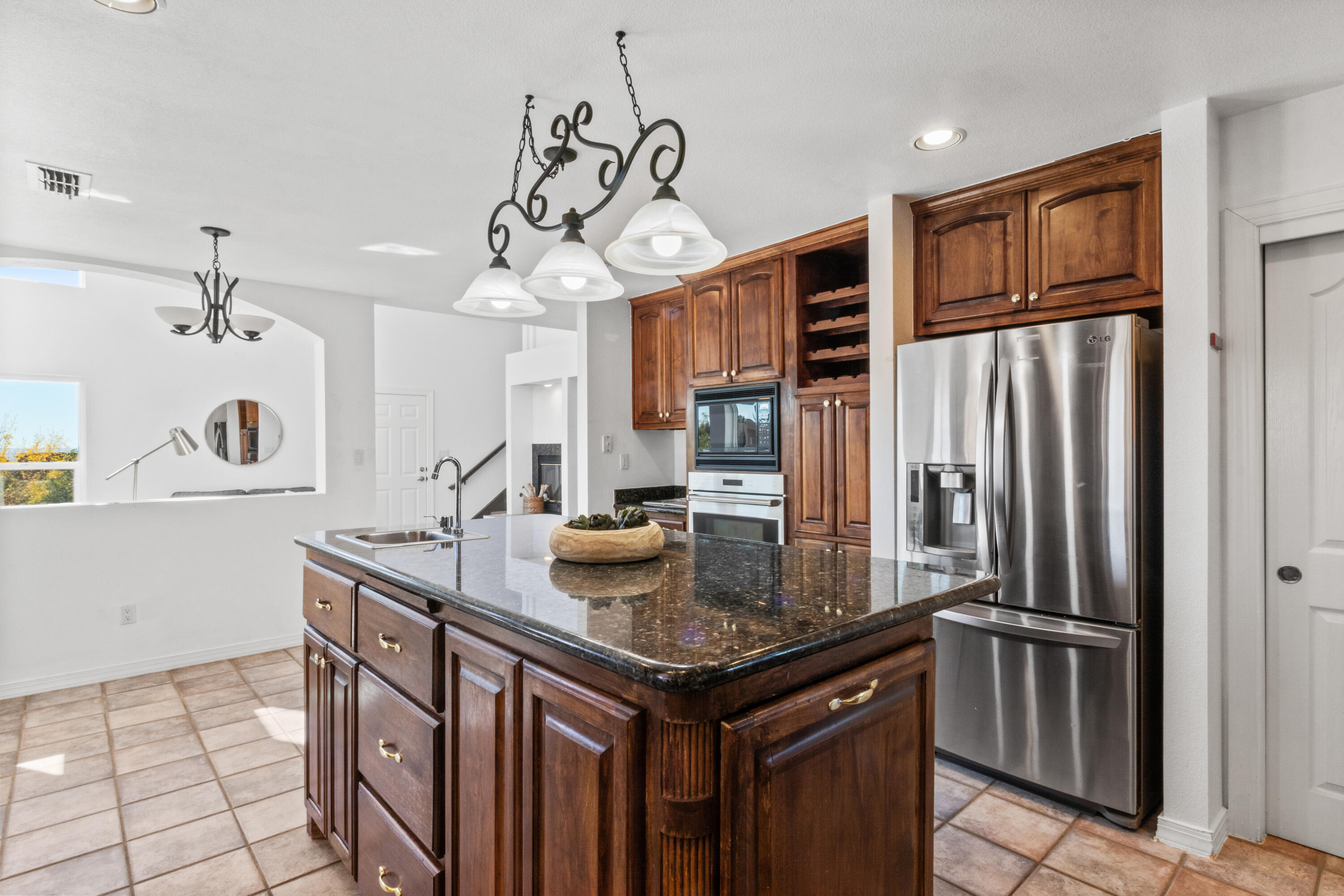 7720 Venice Avenue NE