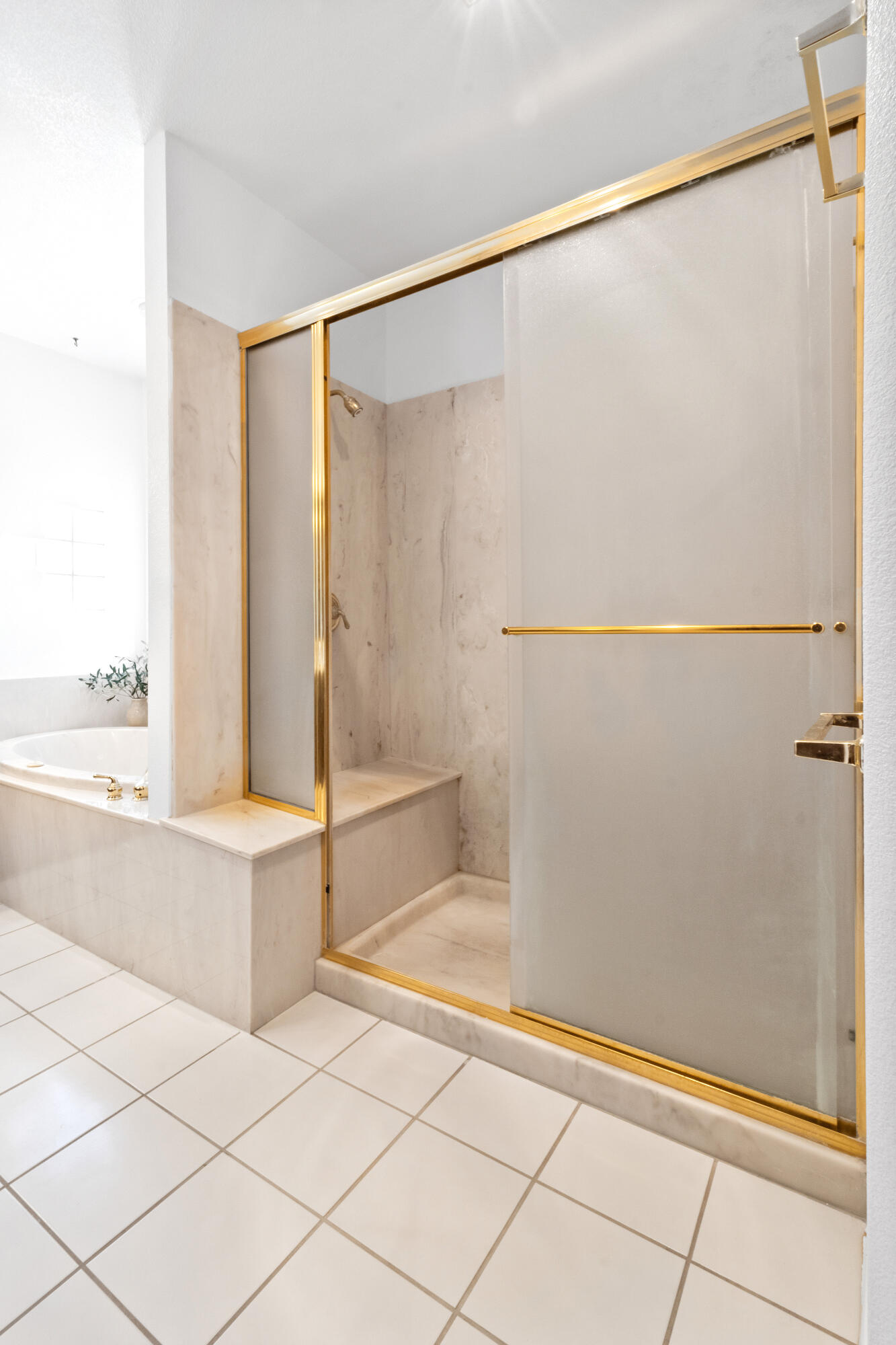 7720 Venice Avenue NE