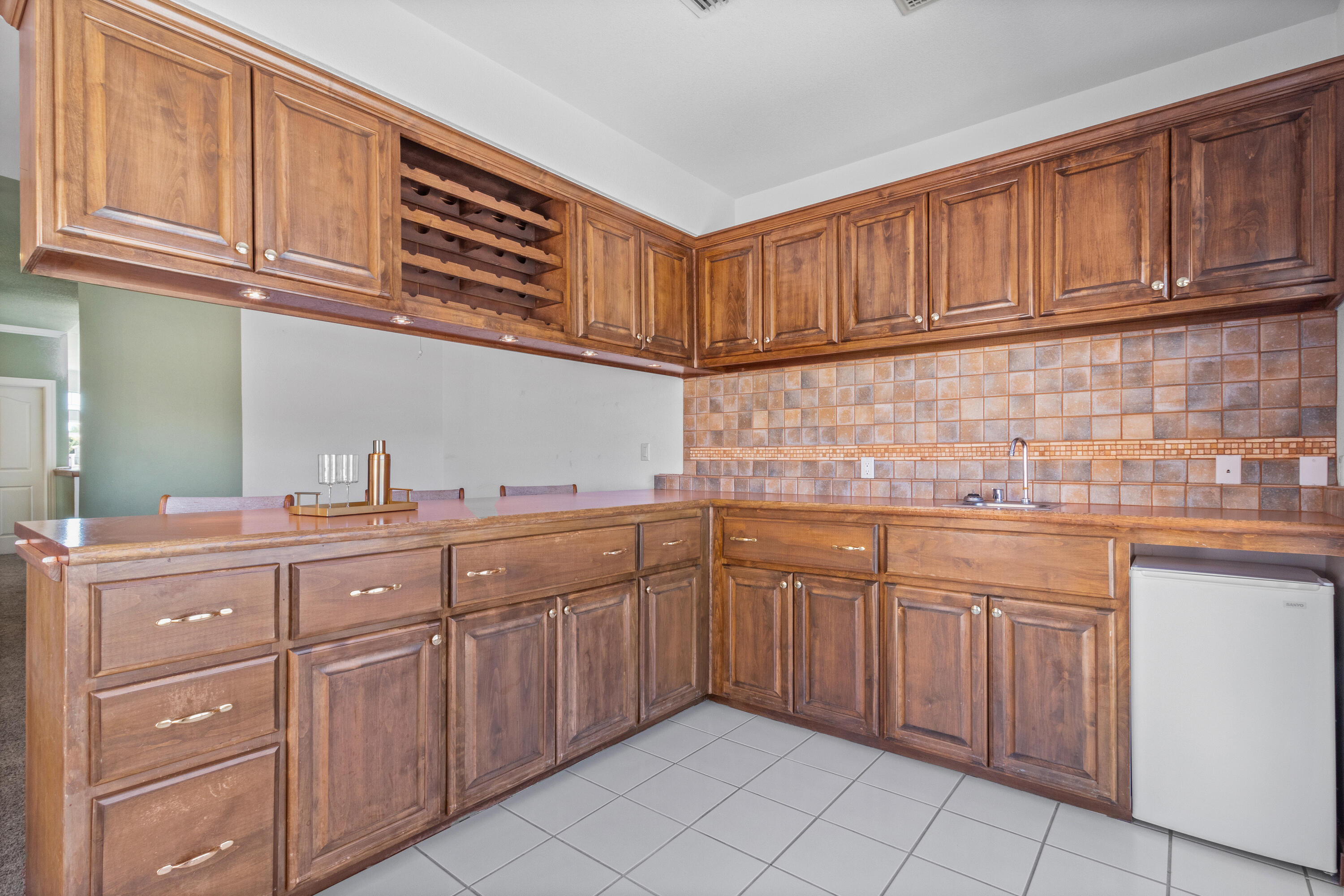 7720 Venice Avenue NE