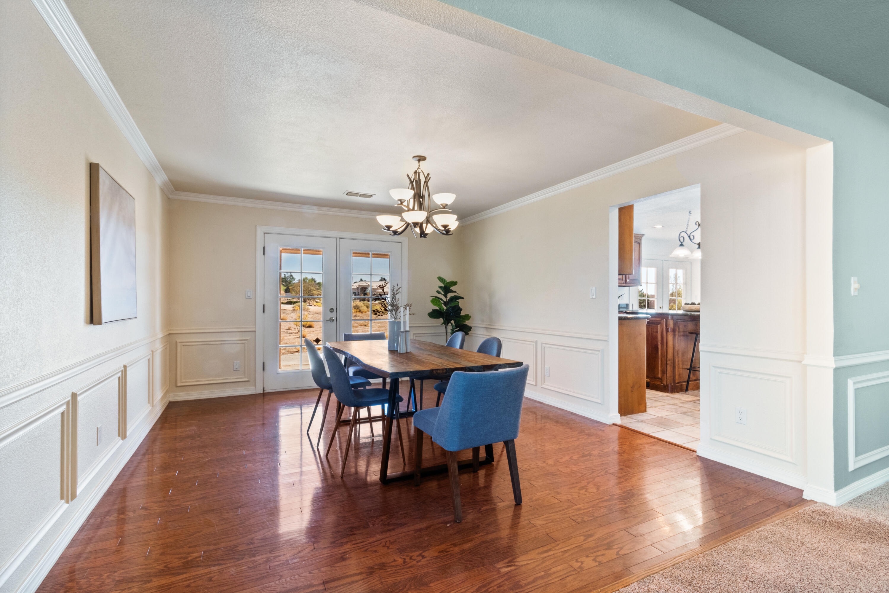 7720 Venice Avenue NE