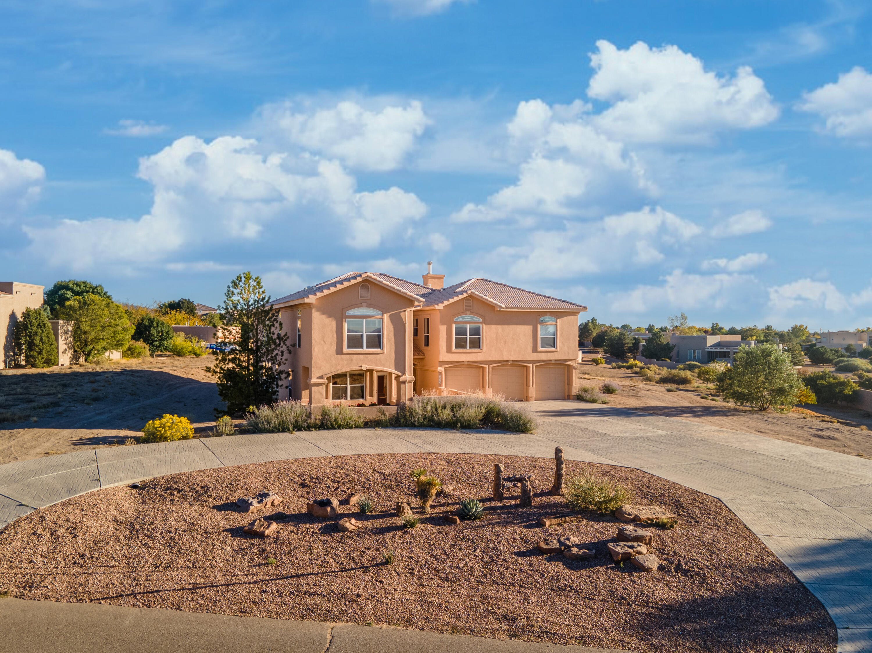 7720 Venice Avenue NE