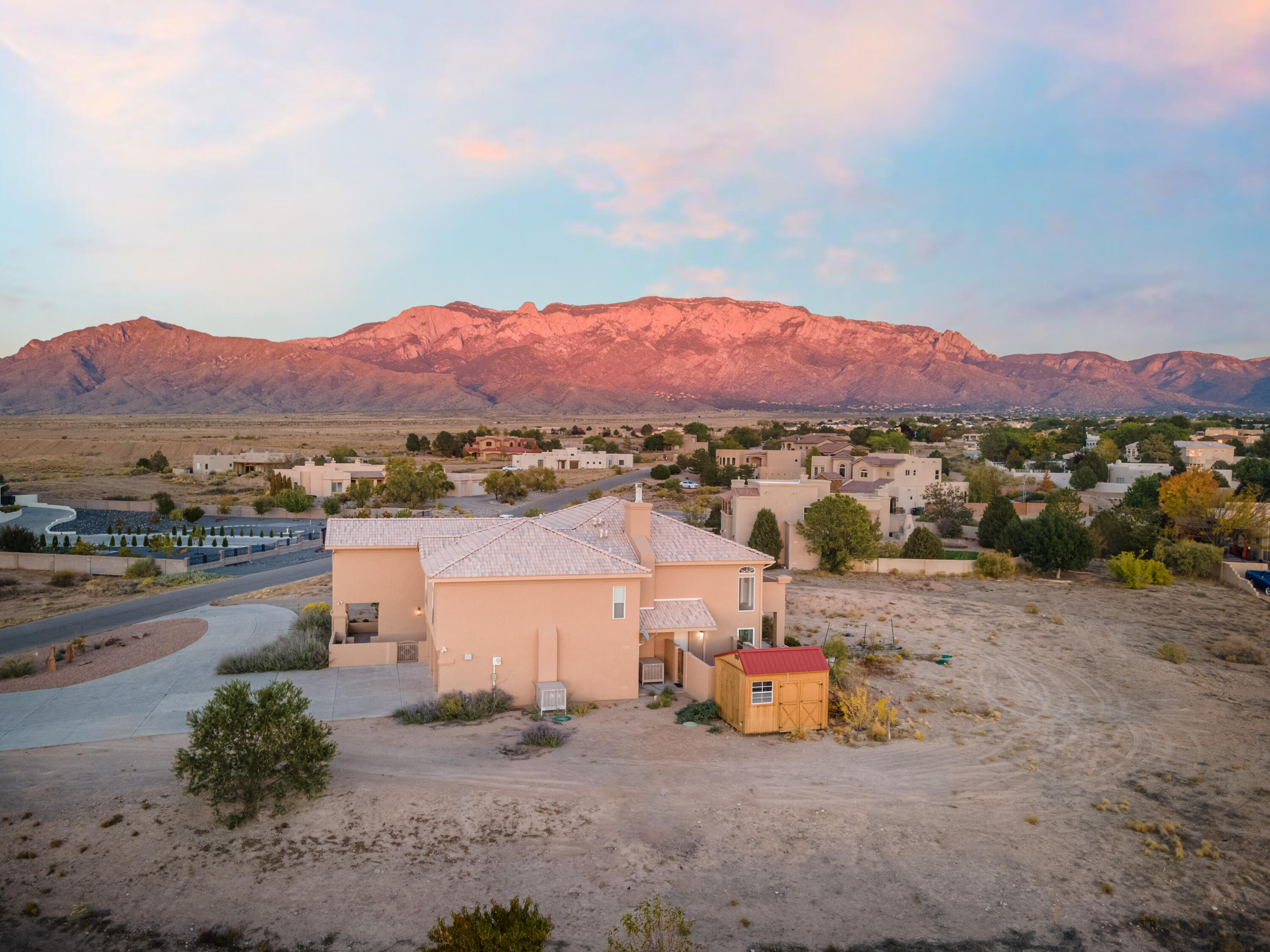 7720 Venice Avenue NE