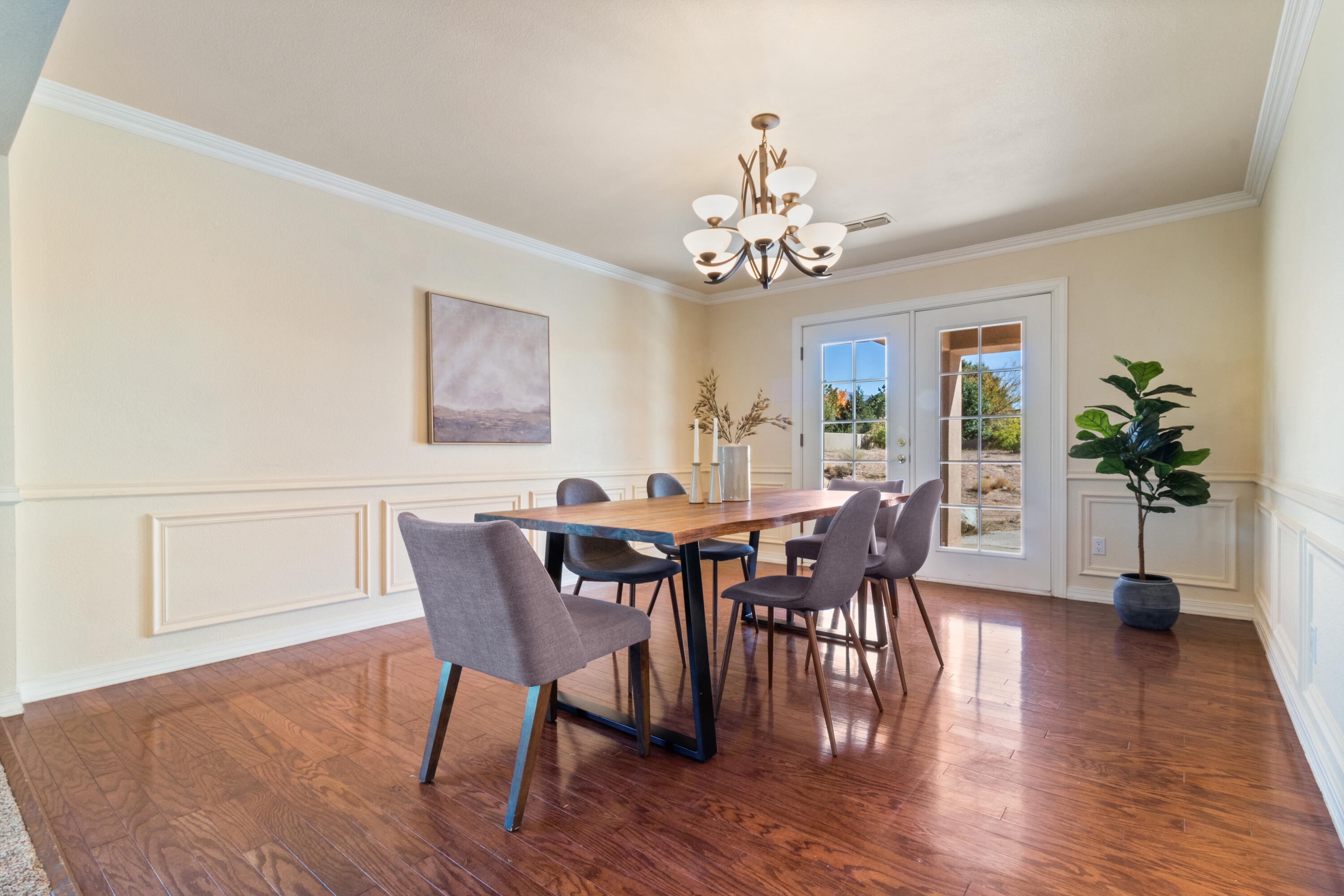 7720 Venice Avenue NE