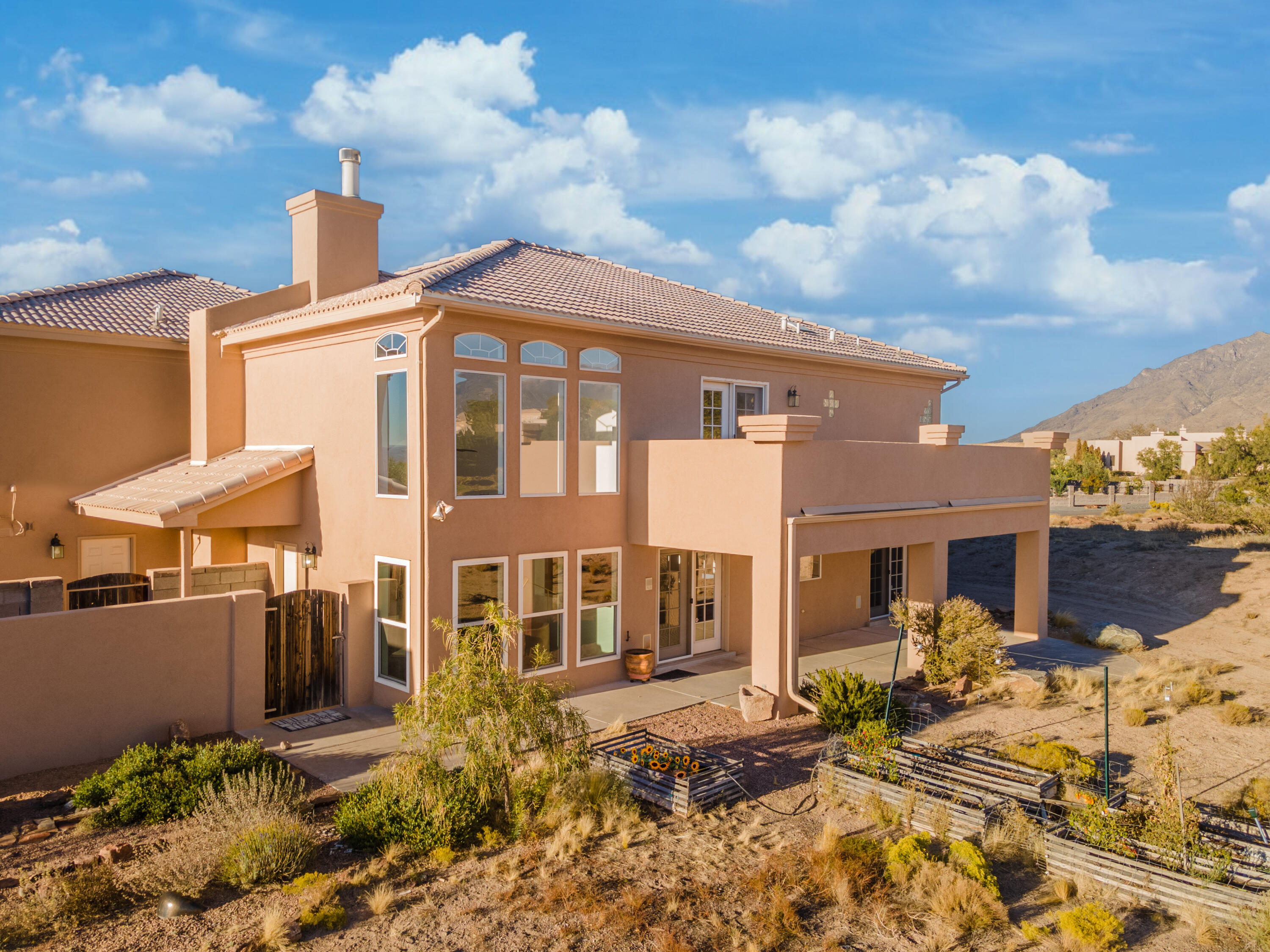 7720 Venice Avenue NE