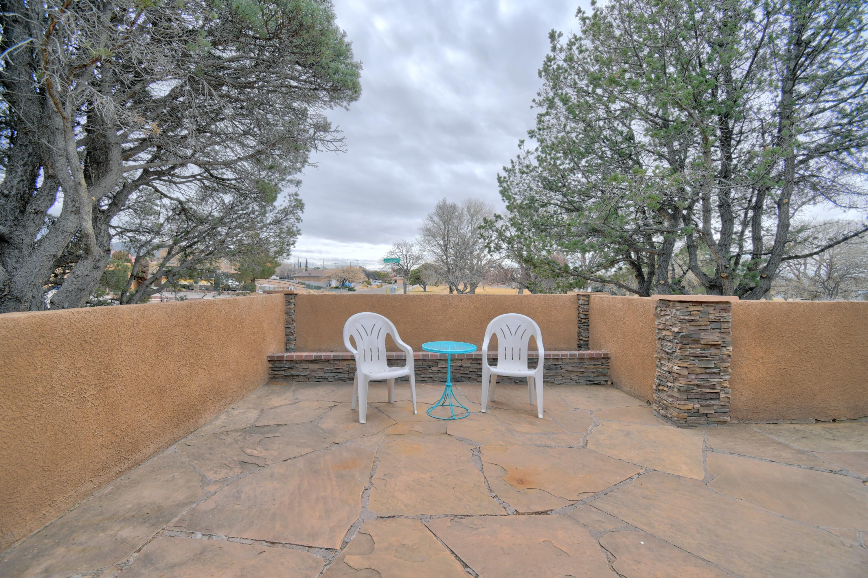 12341 Los Arboles Avenue NE