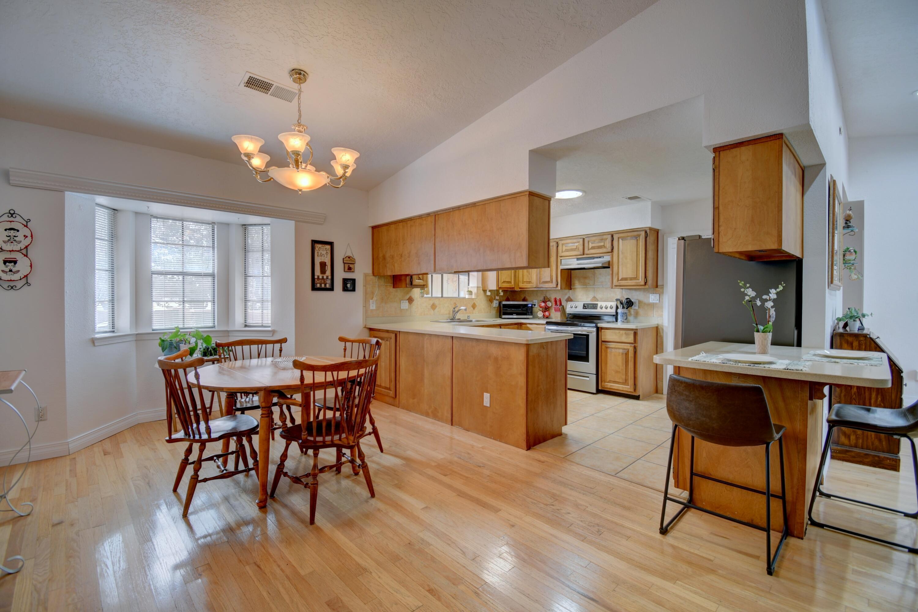 12341 Los Arboles Avenue NE