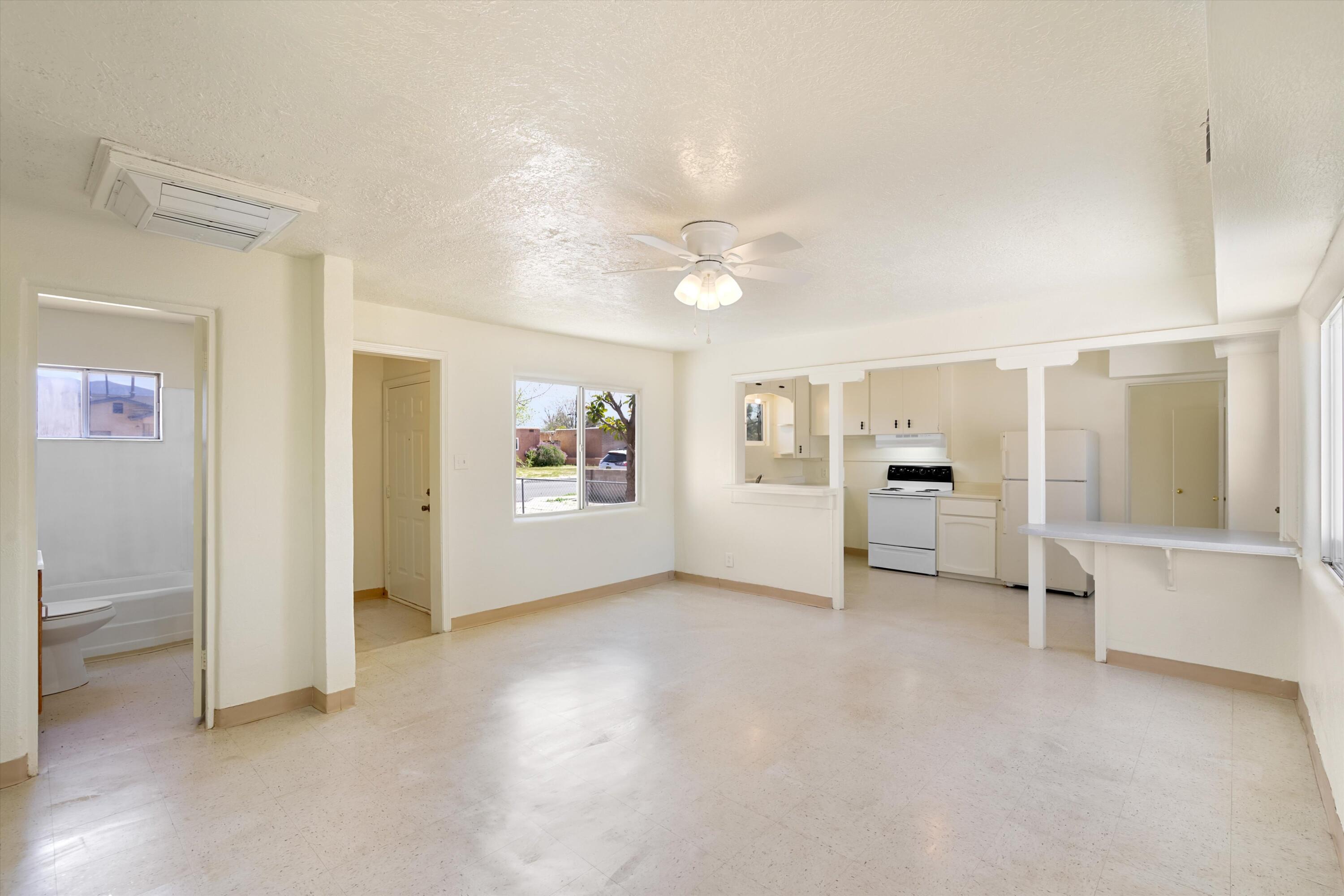 2923 Manzano Street NE