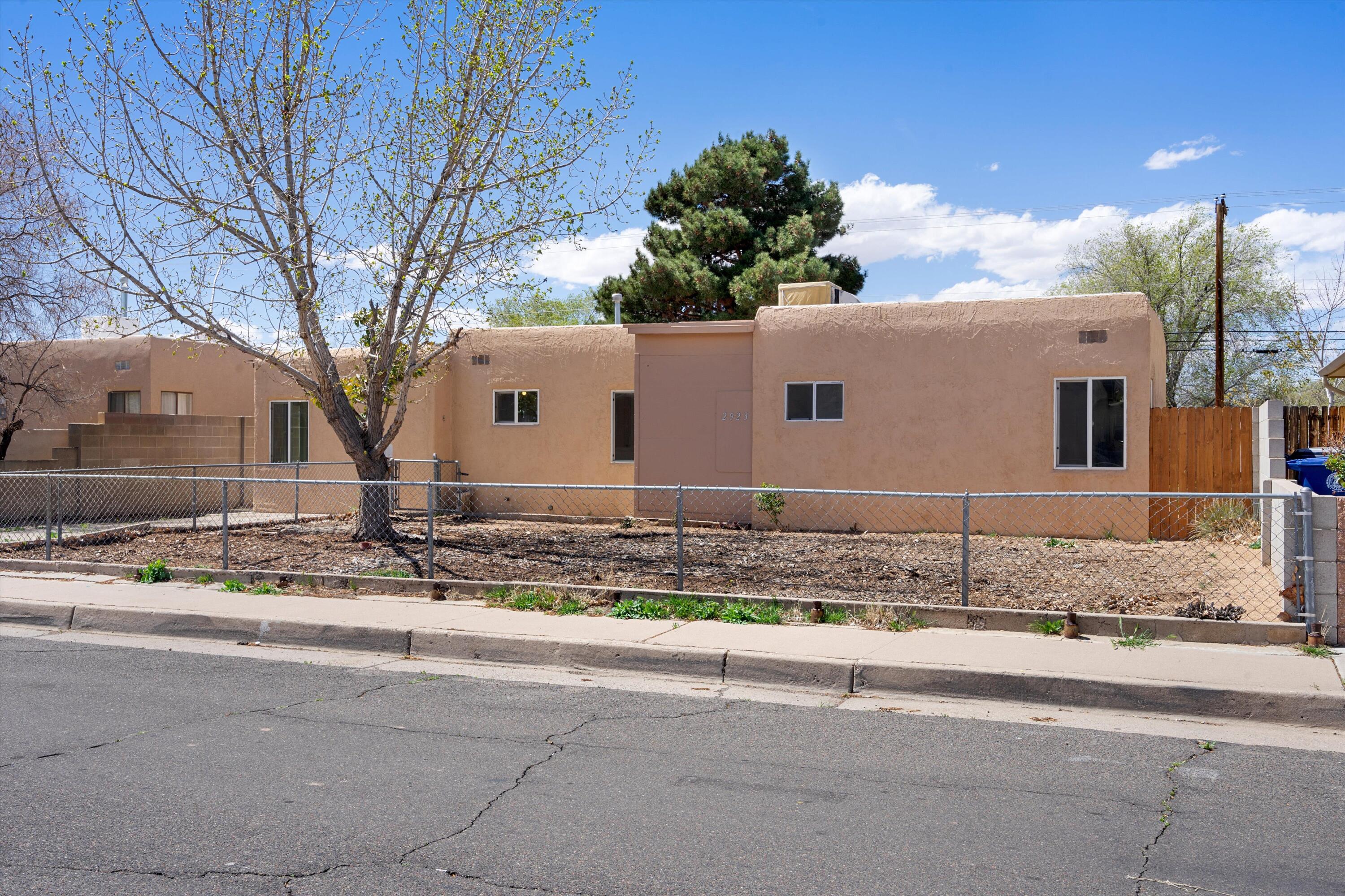2923 Manzano Street NE