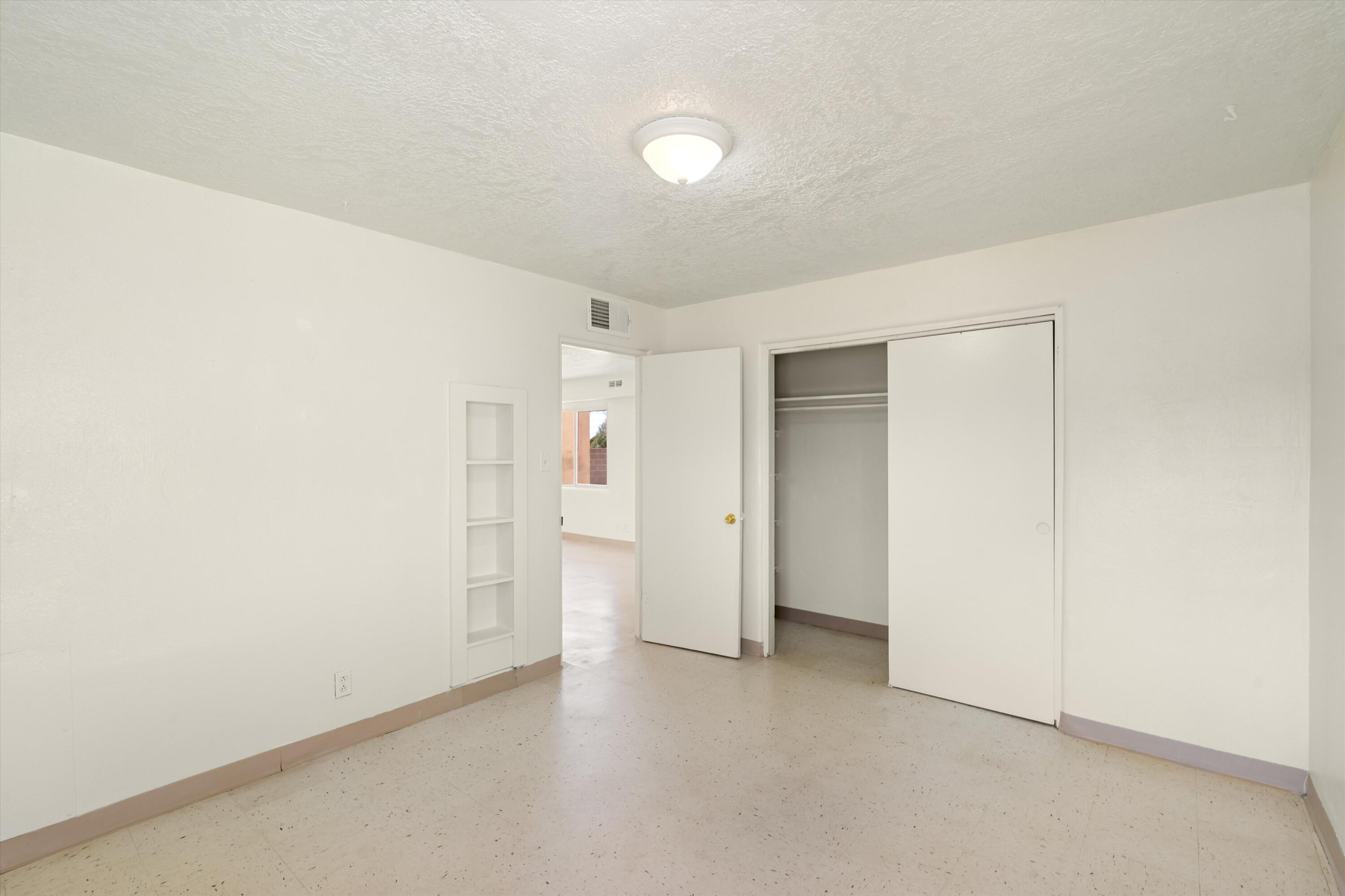 2923 Manzano Street NE