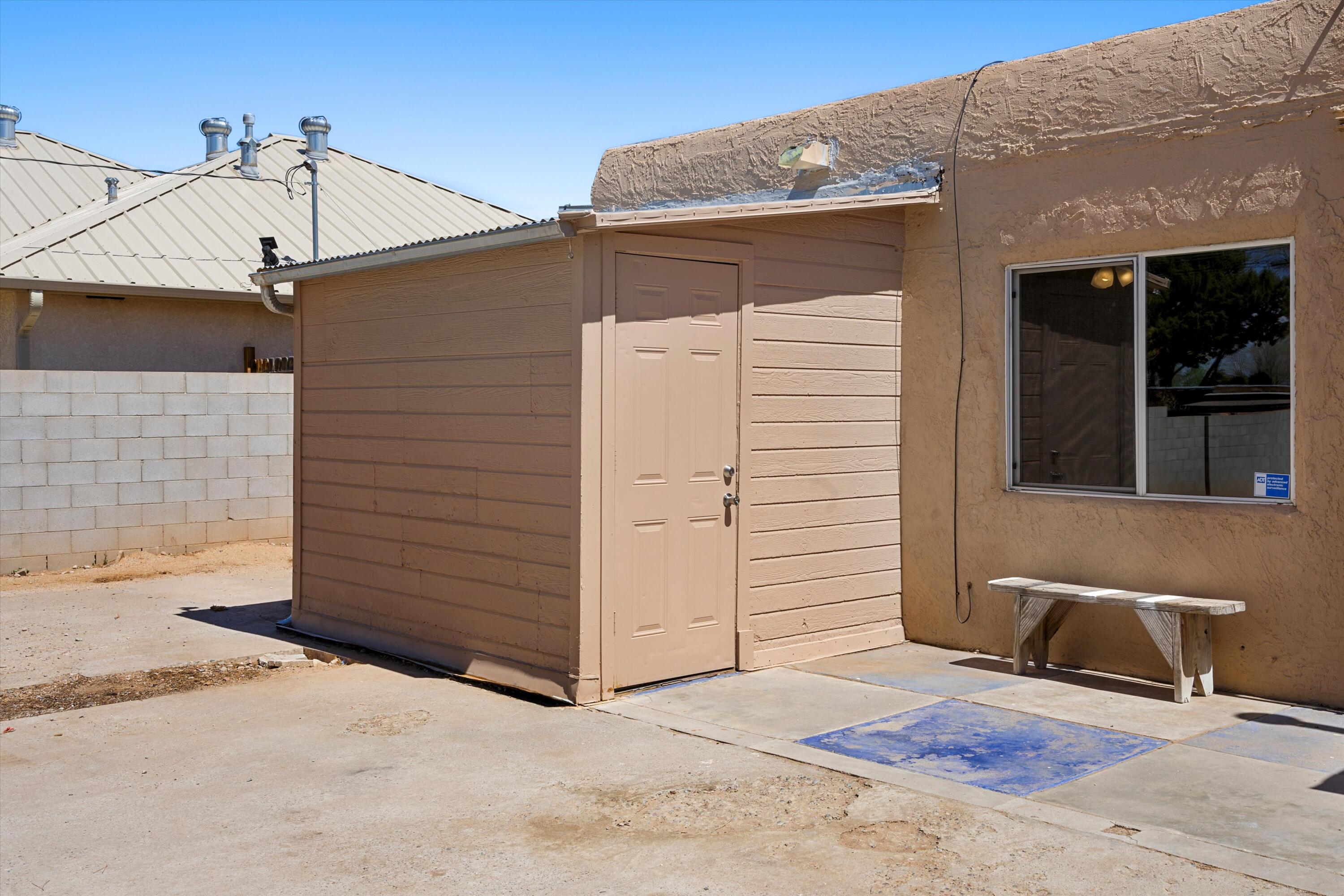 2923 Manzano Street NE