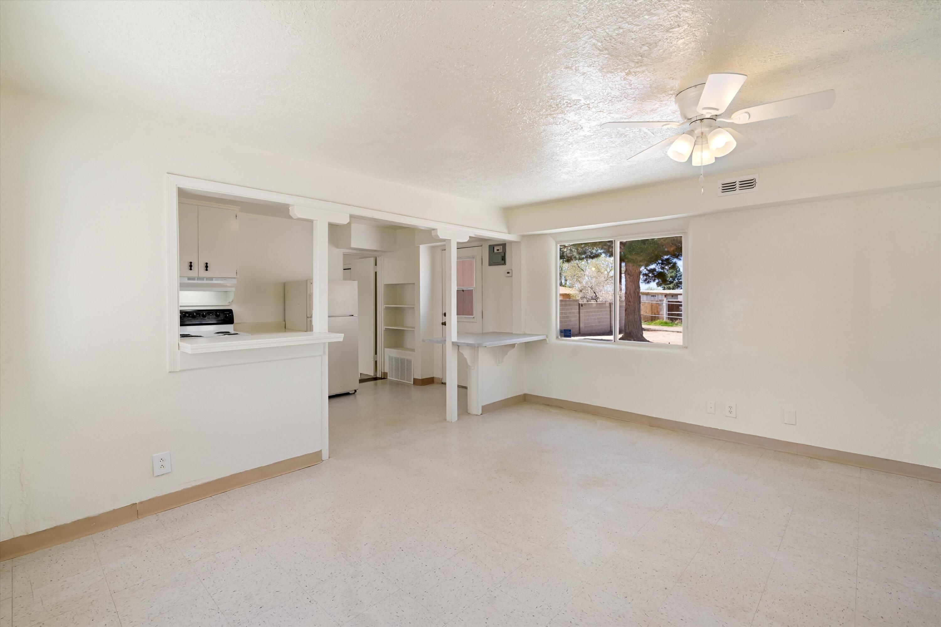 2923 Manzano Street NE