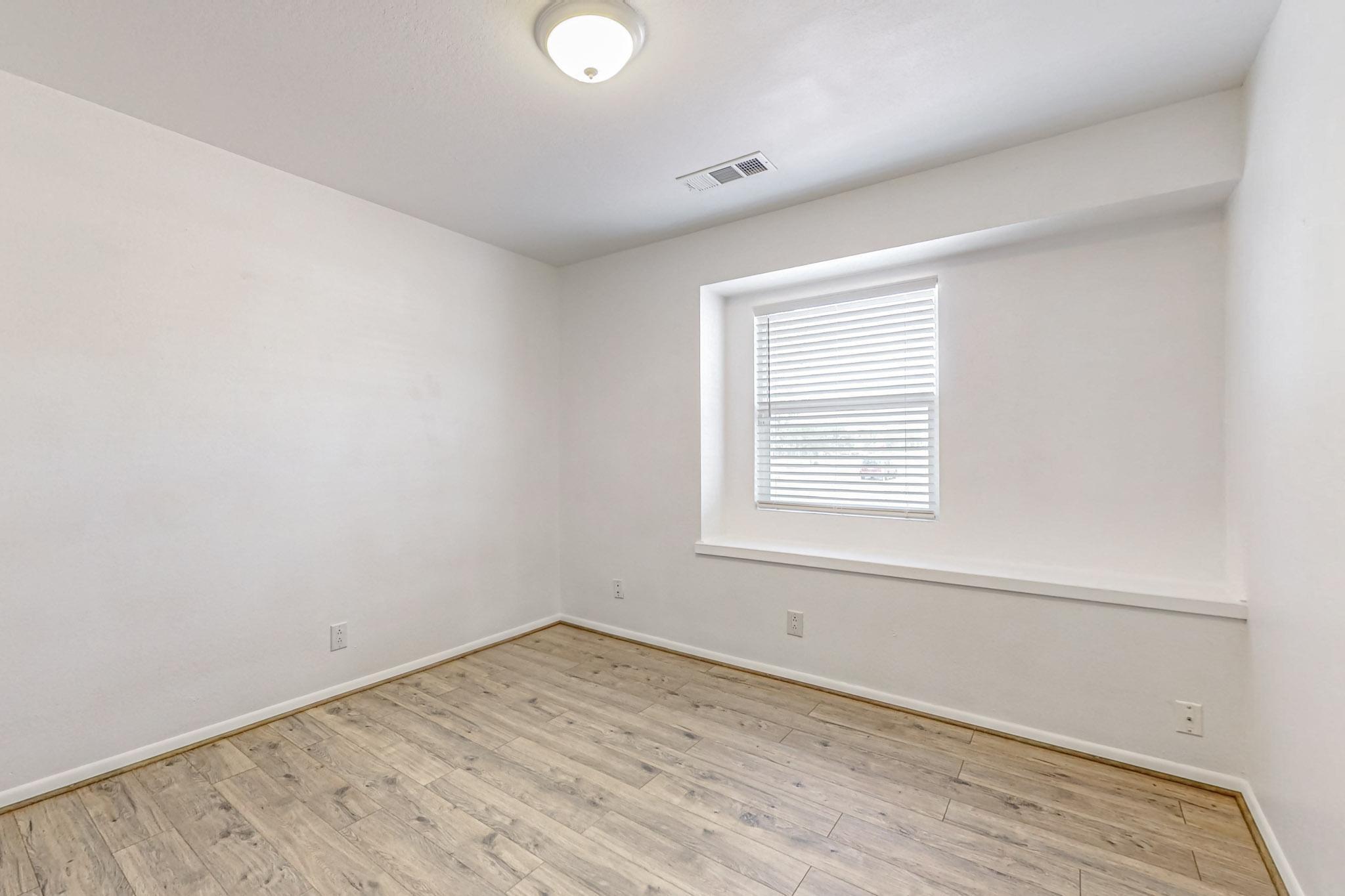 10300 Marble Place NE