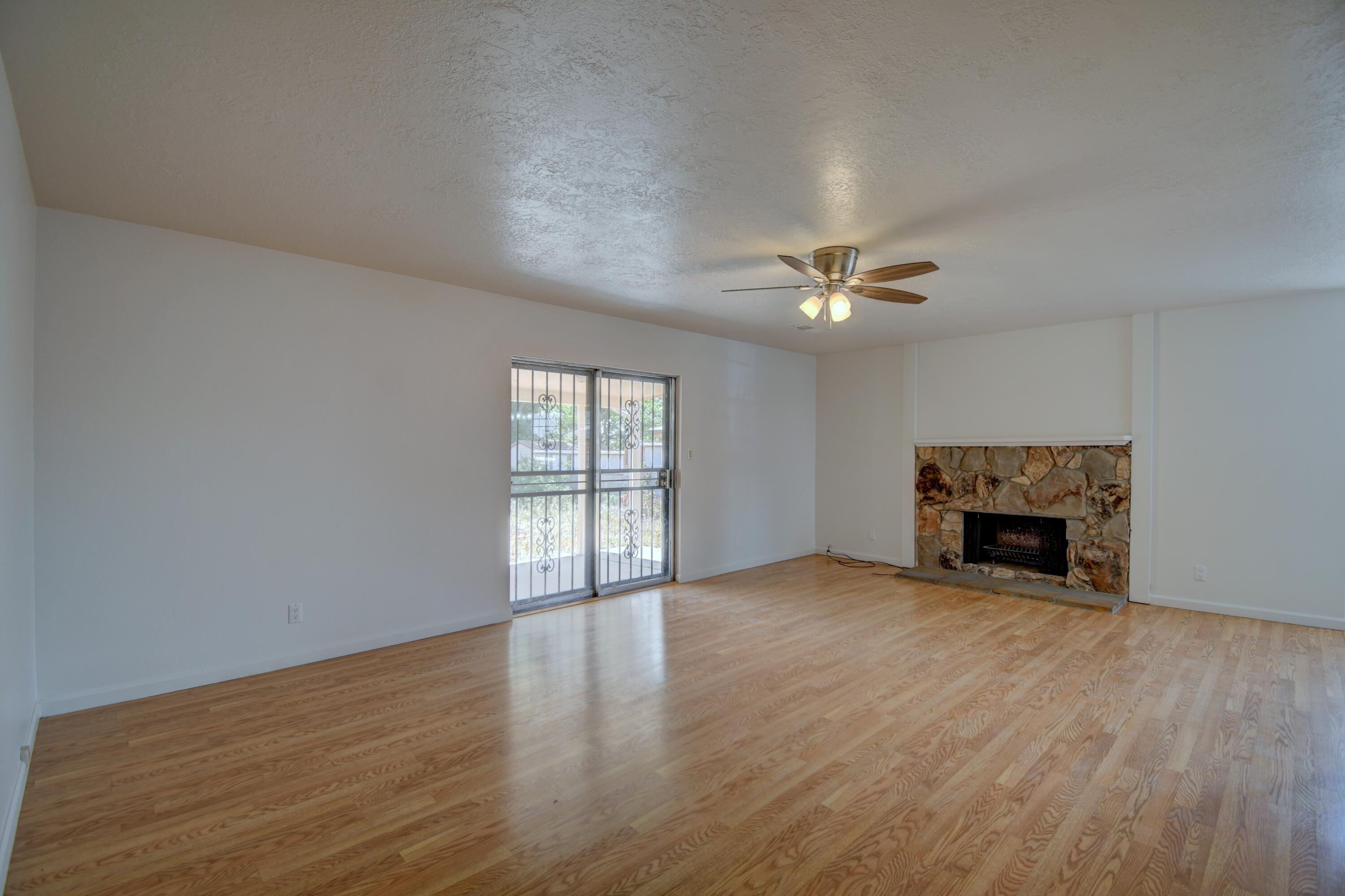 12512 Summer Avenue NE