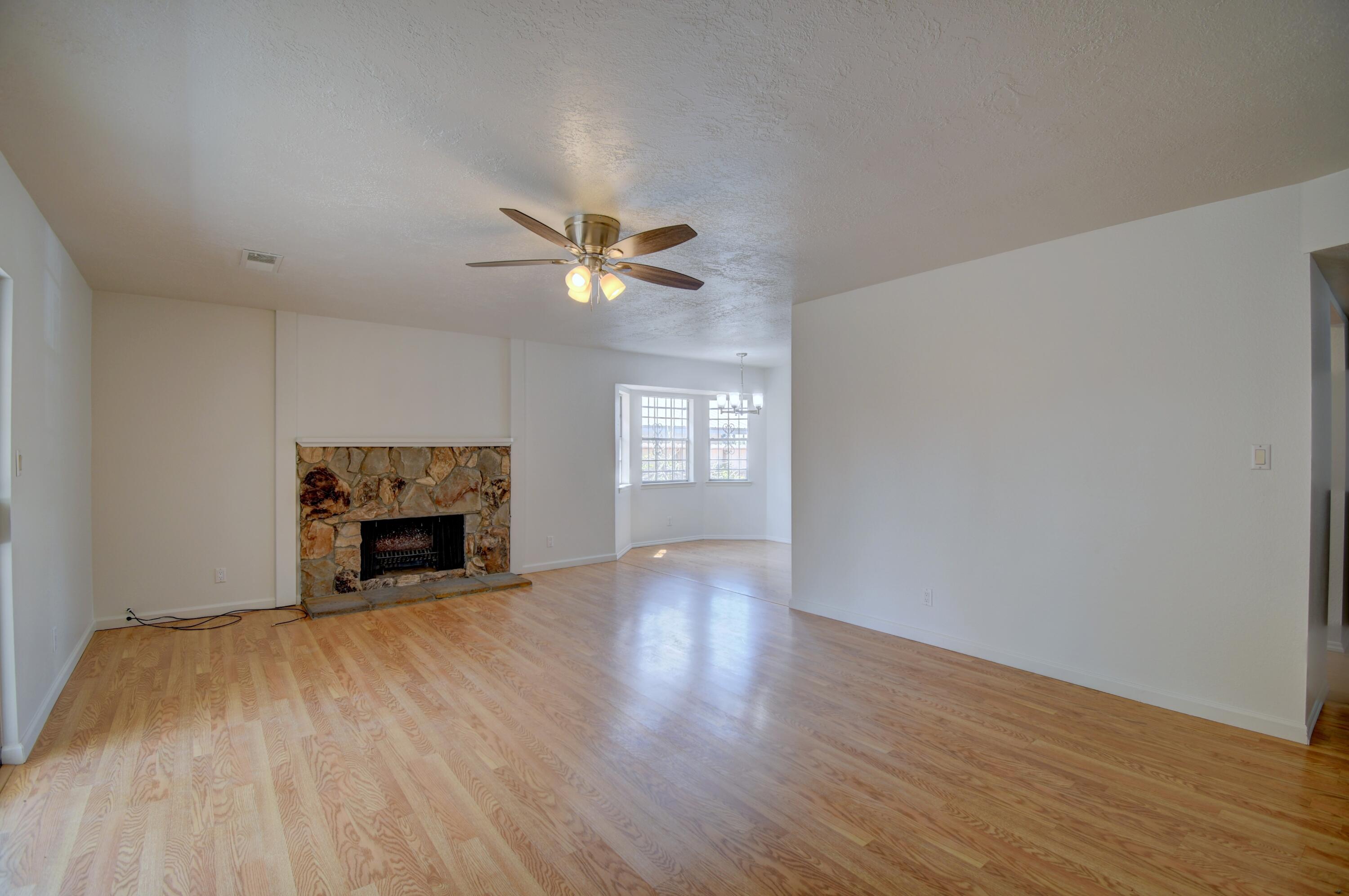 12512 Summer Avenue NE