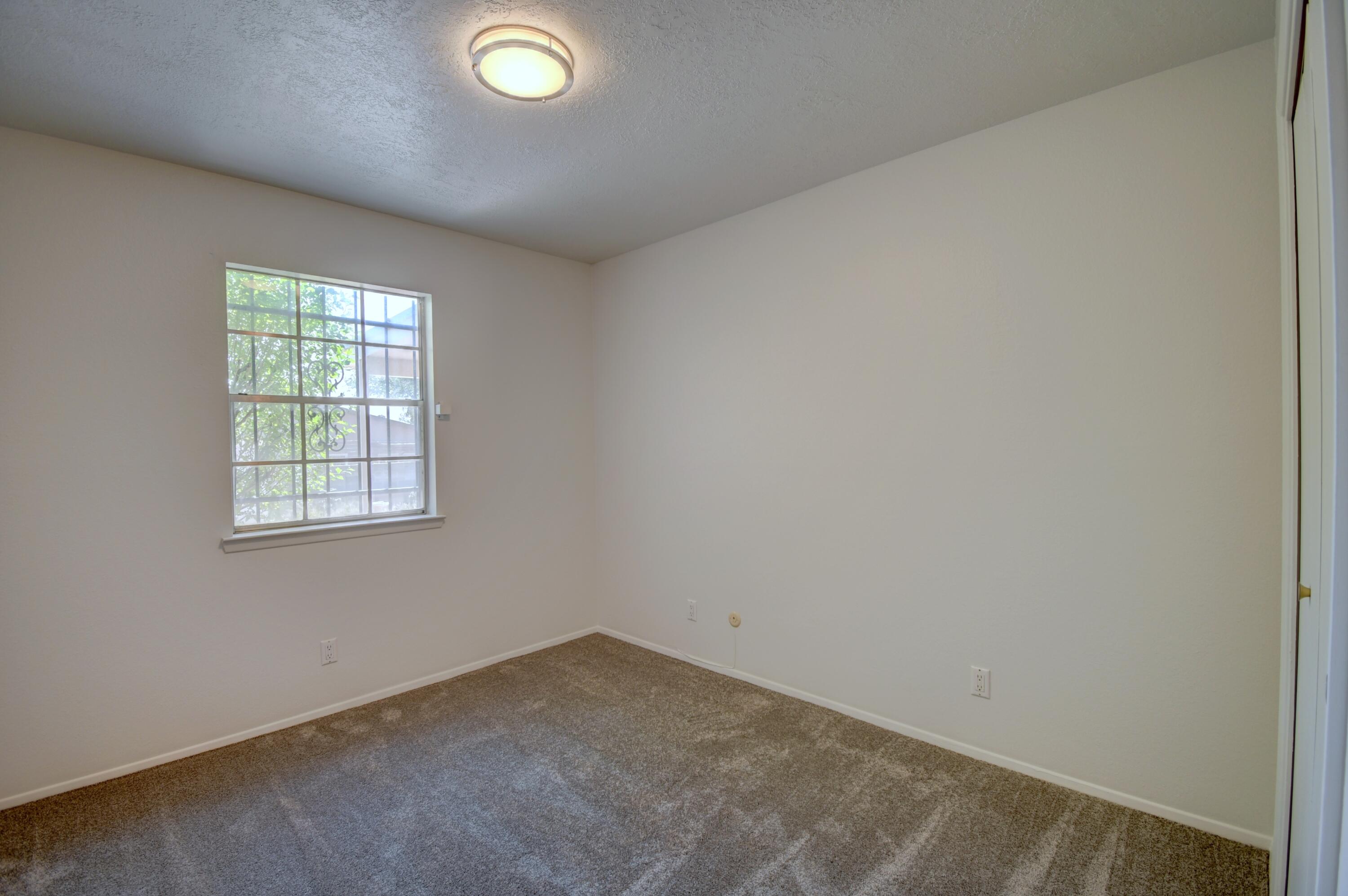 12512 Summer Avenue NE