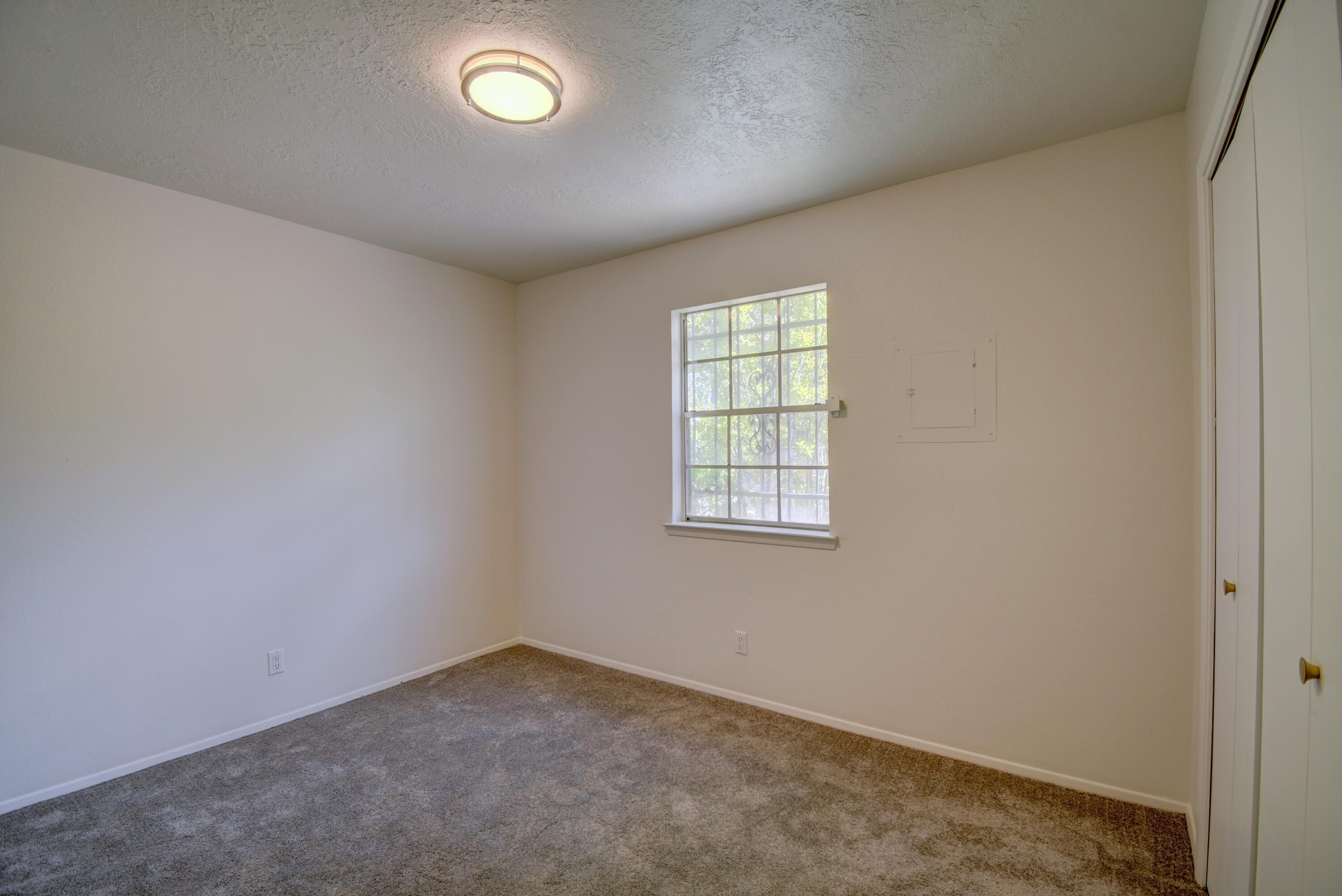 12512 Summer Avenue NE