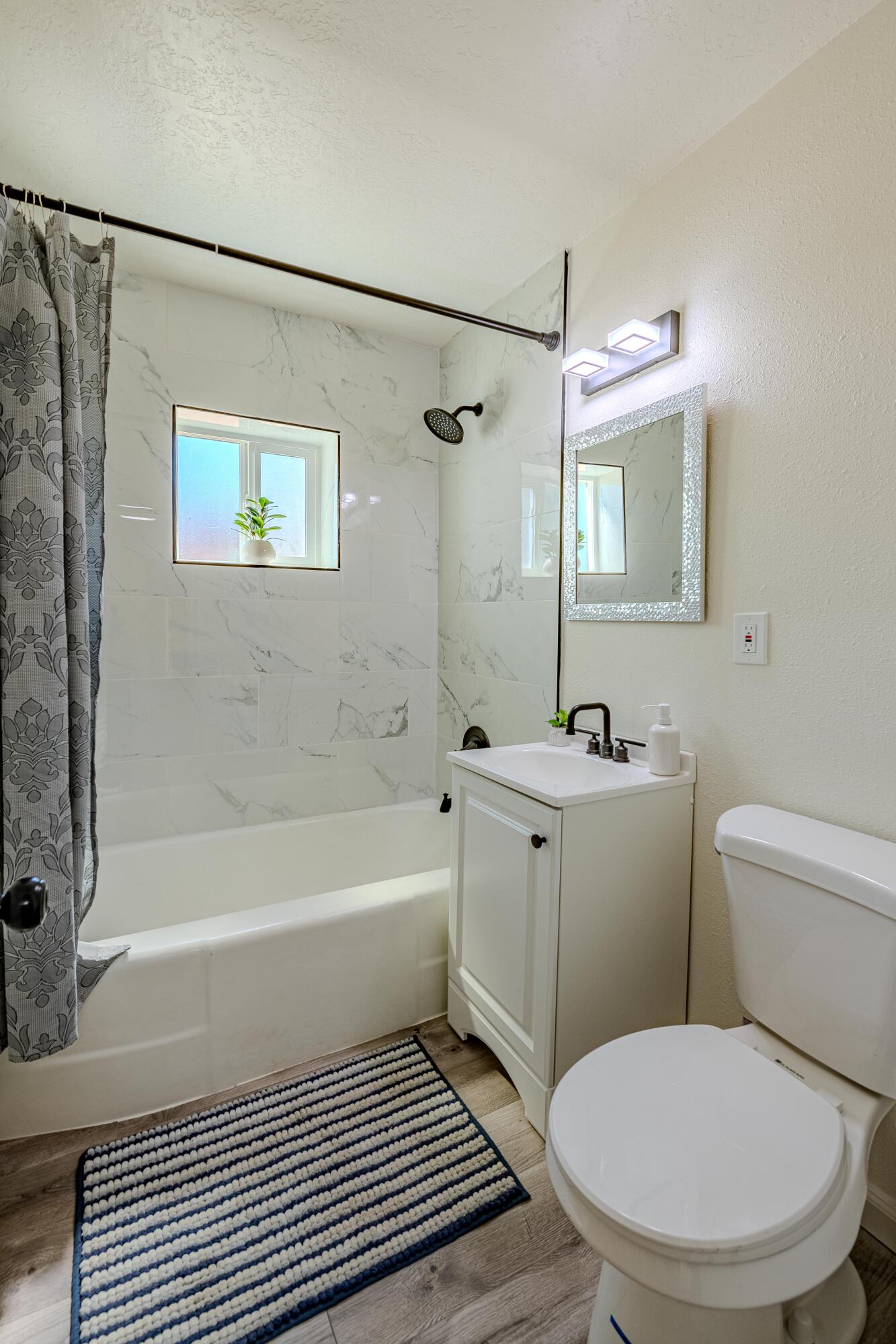 2700 Solano Drive NE