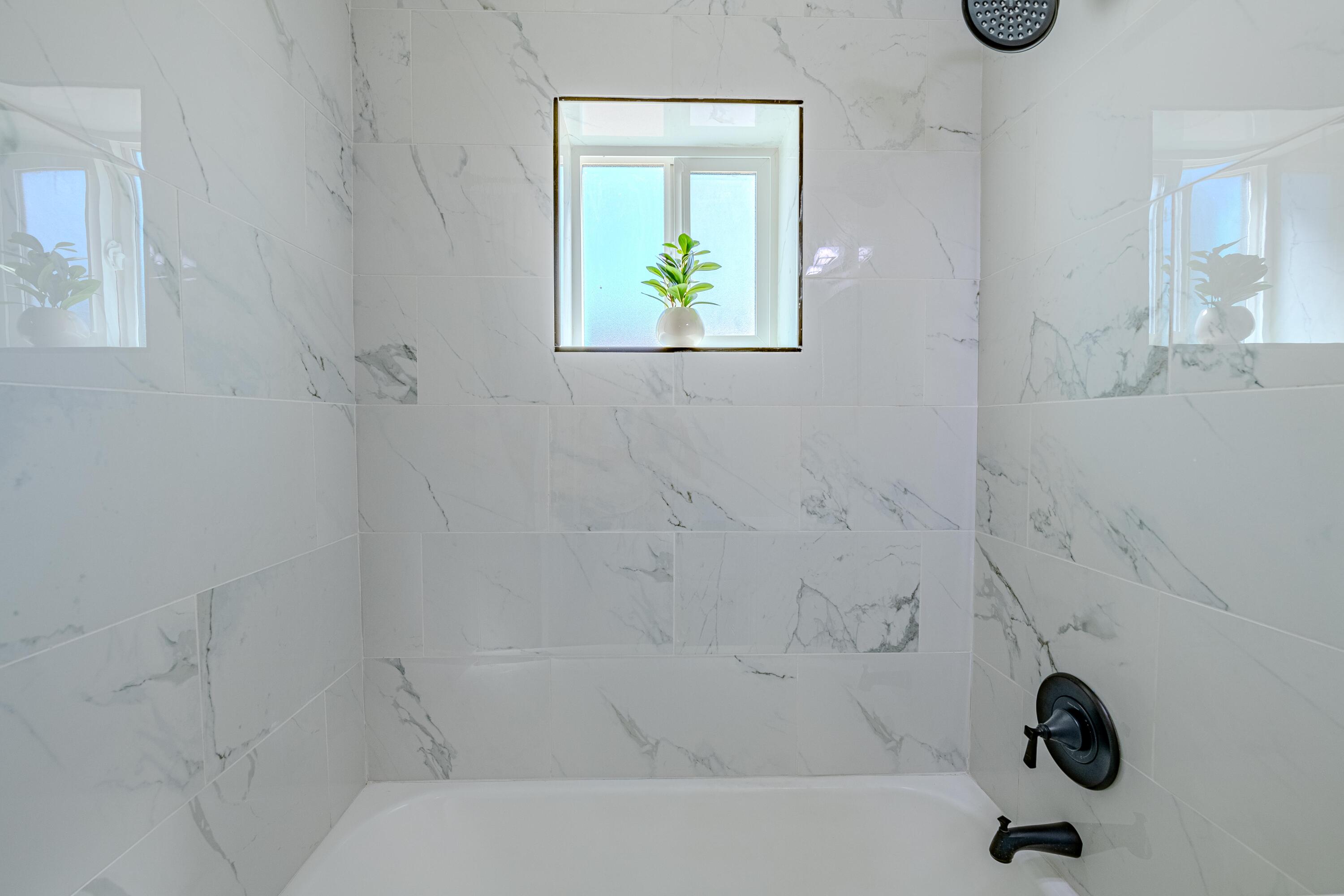 2700 Solano Drive NE