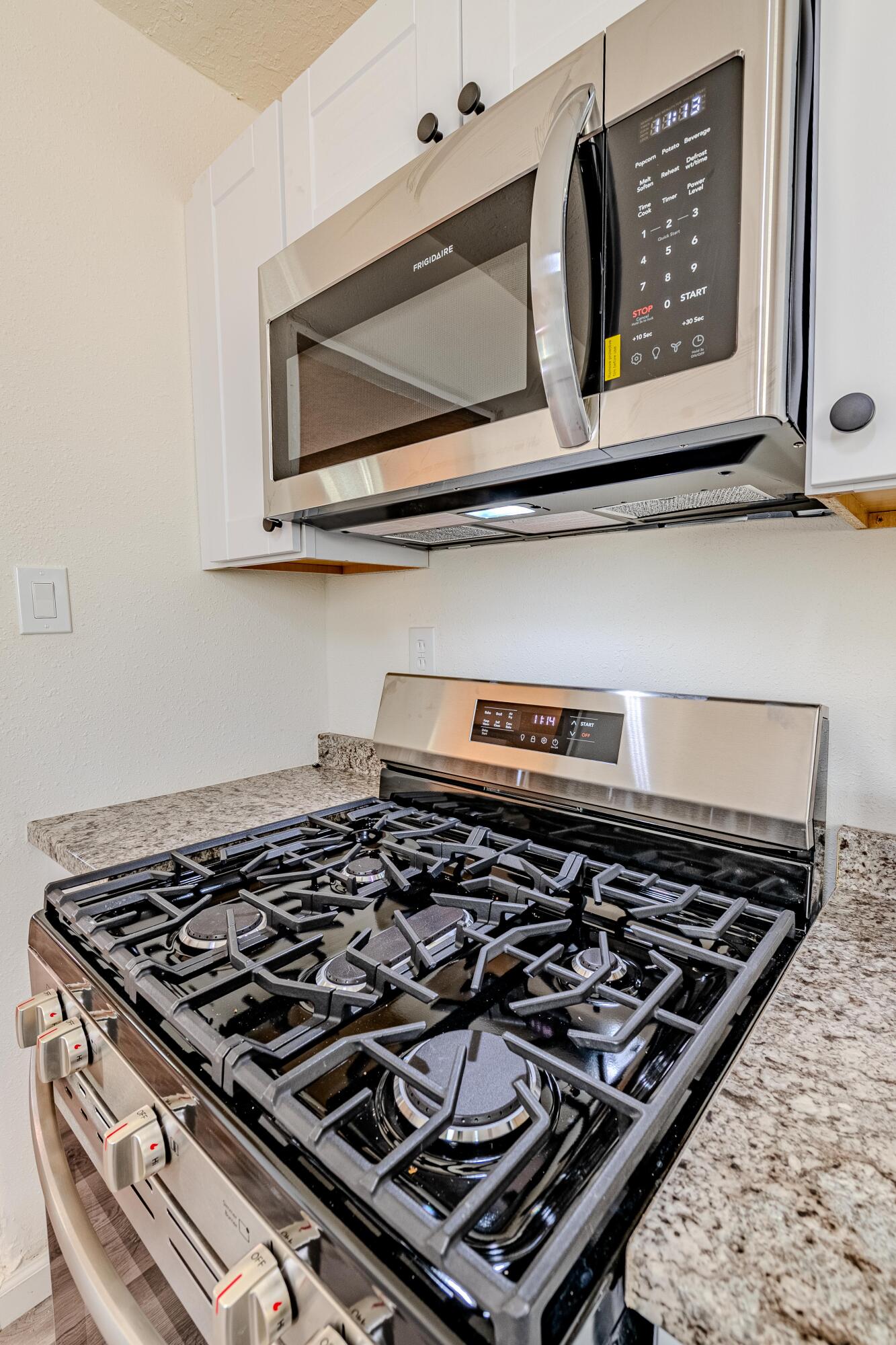 2700 Solano Drive NE