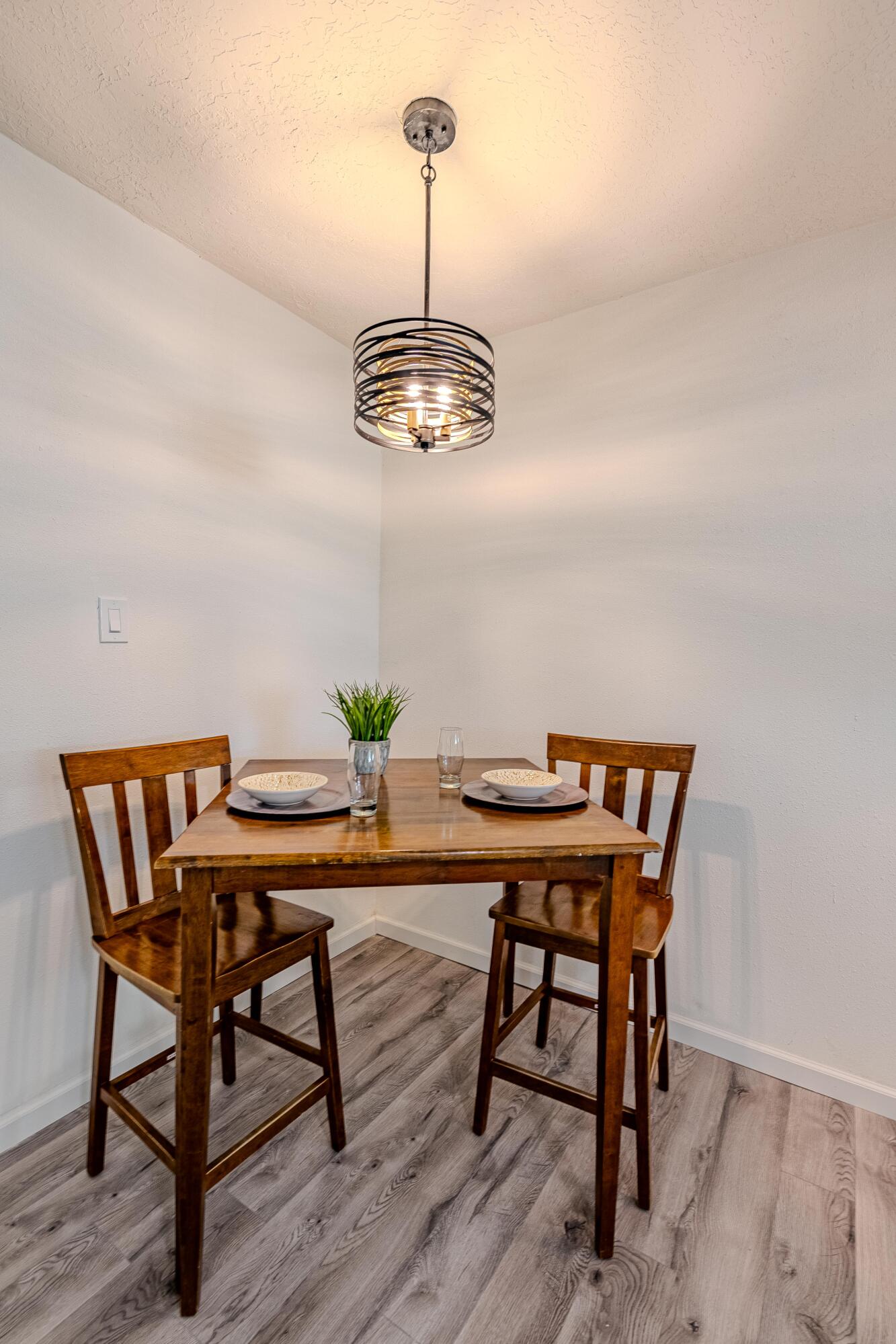 2700 Solano Drive NE