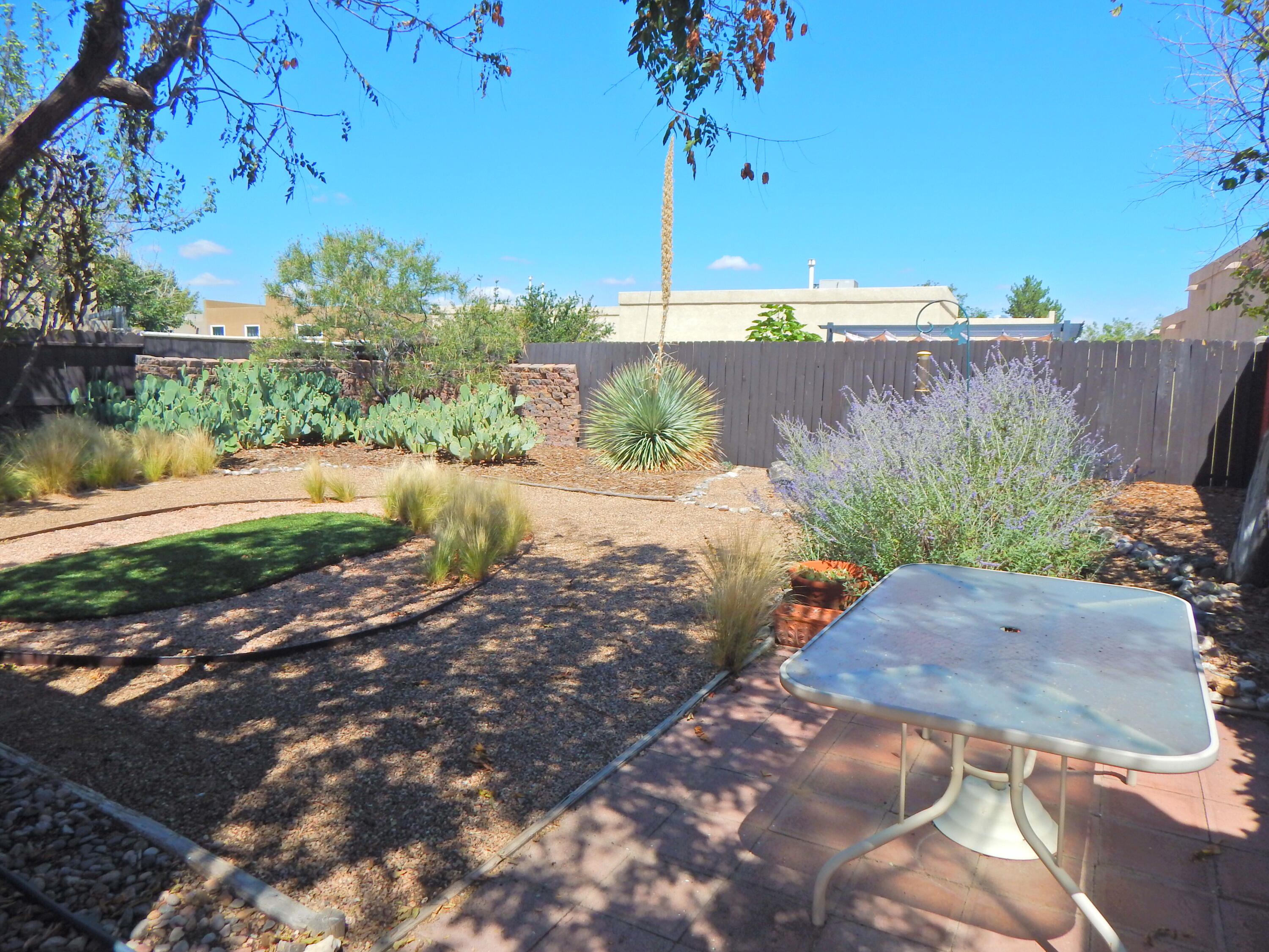 7309 Prenda De Plata NW