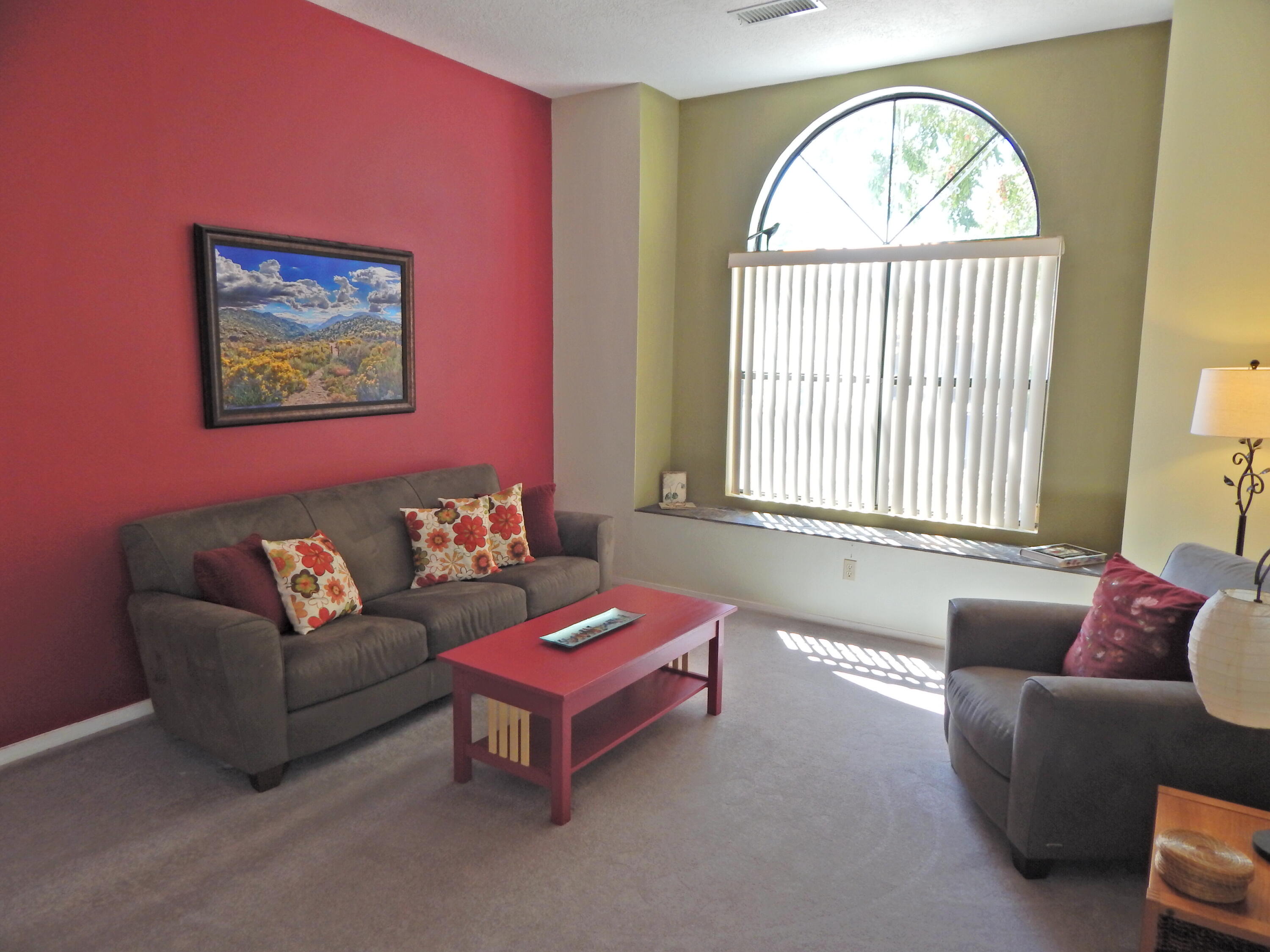 7309 Prenda De Plata NW