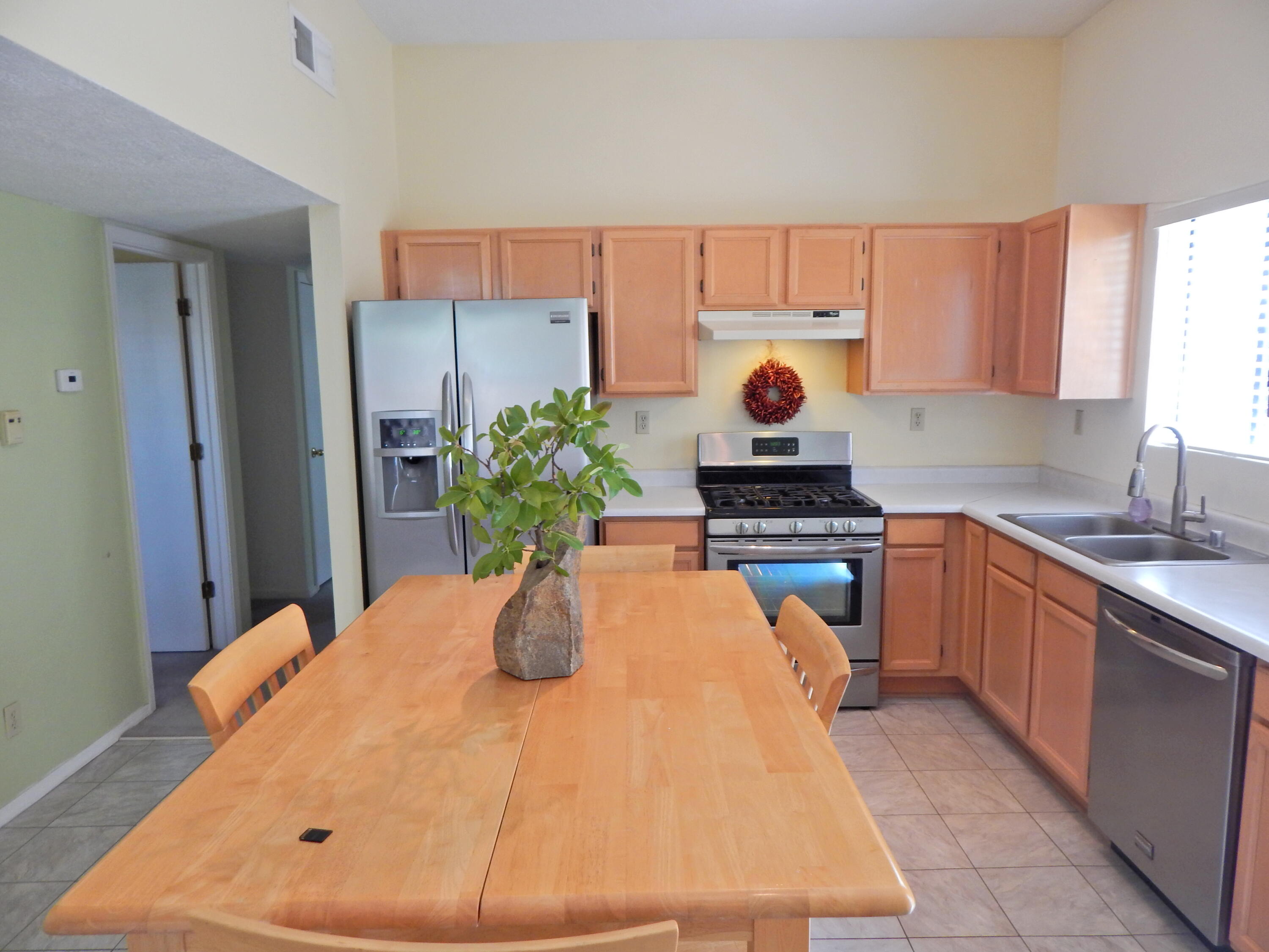 7309 Prenda De Plata NW