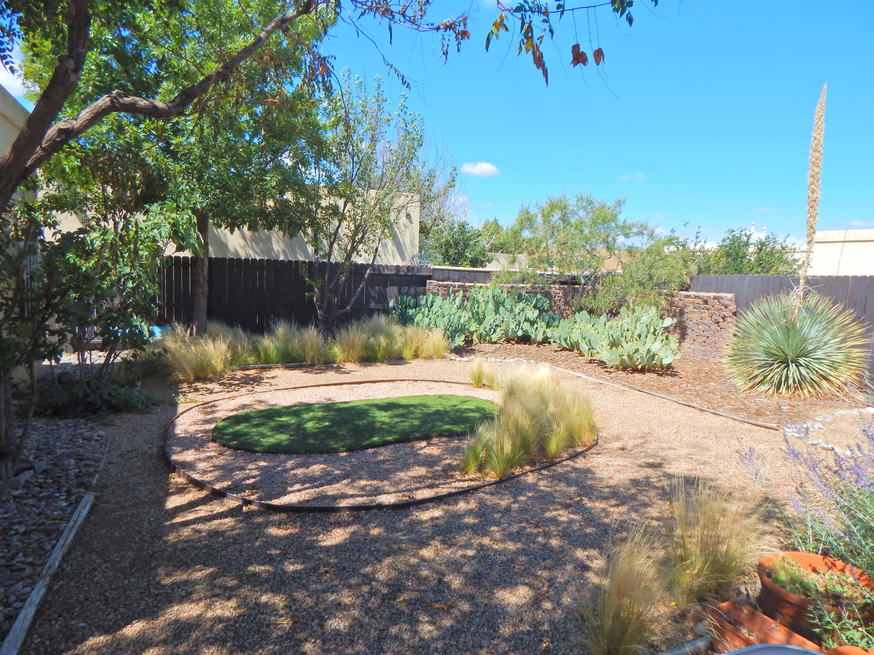 7309 Prenda De Plata NW