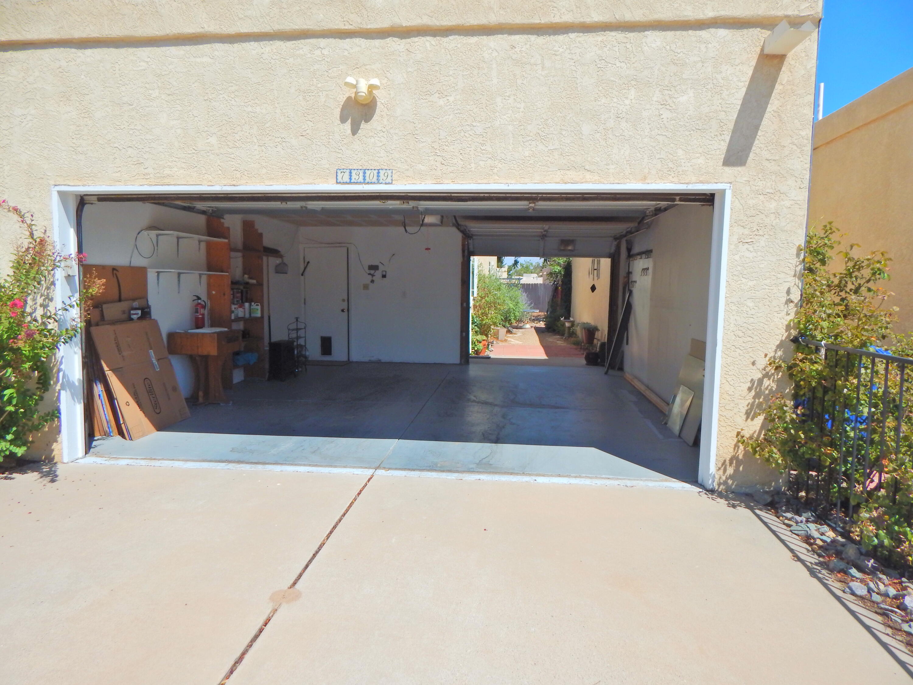 7309 Prenda De Plata NW